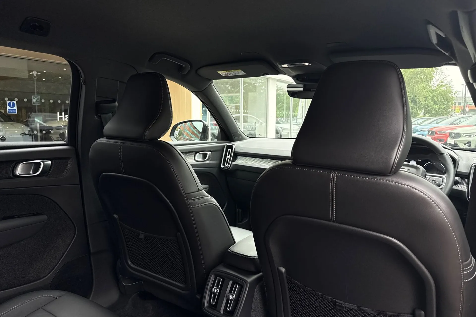 Volvo XC40 thumbnail image number 23