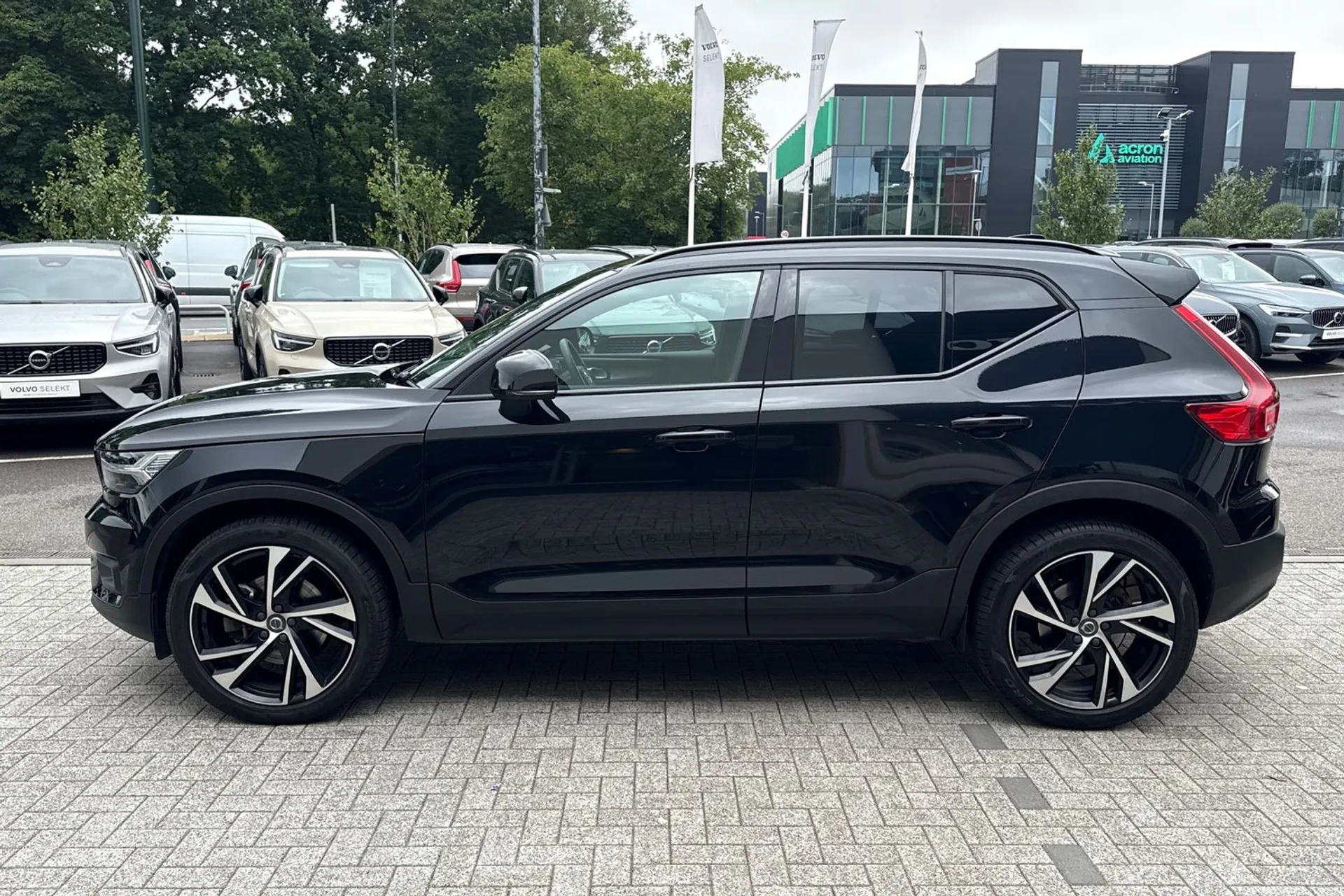 Volvo XC40 thumbnail image number 10