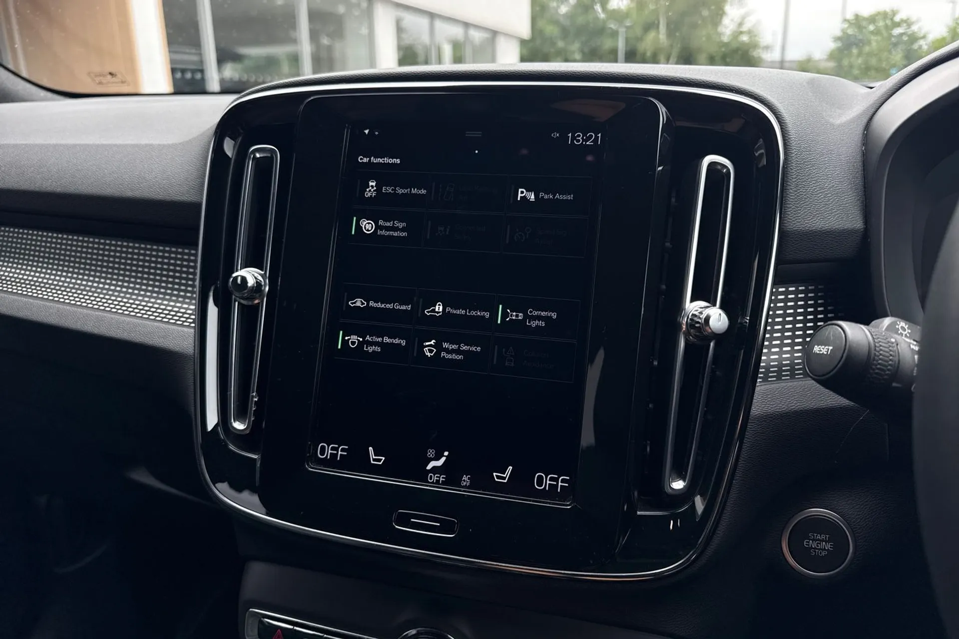 Volvo XC40 thumbnail image number 41