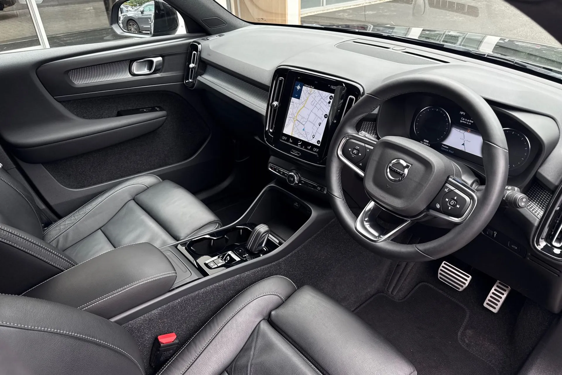 Volvo XC40 thumbnail image number 5