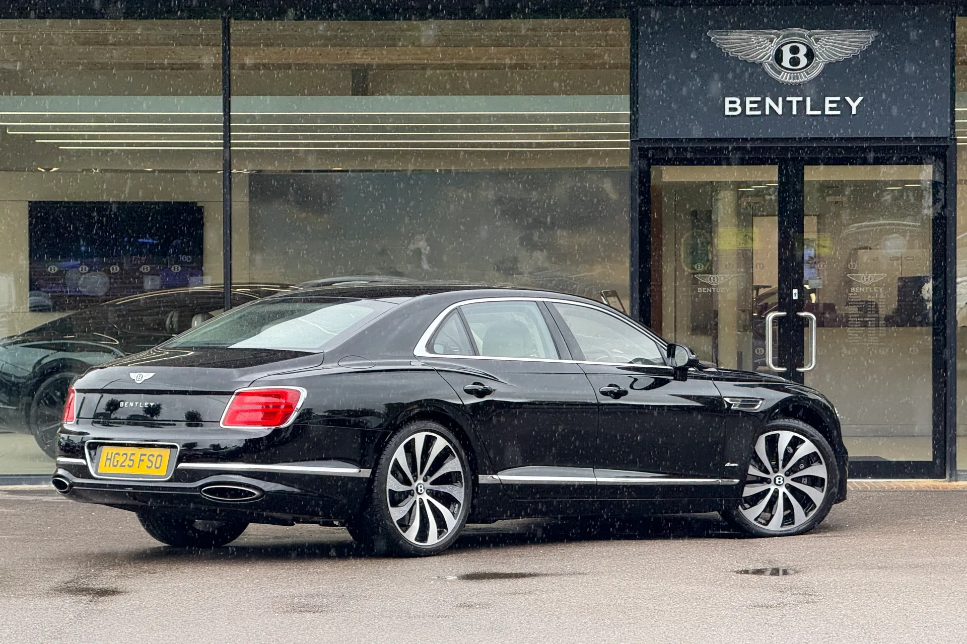 Bentley FLYING SPUR thumbnail image number 7