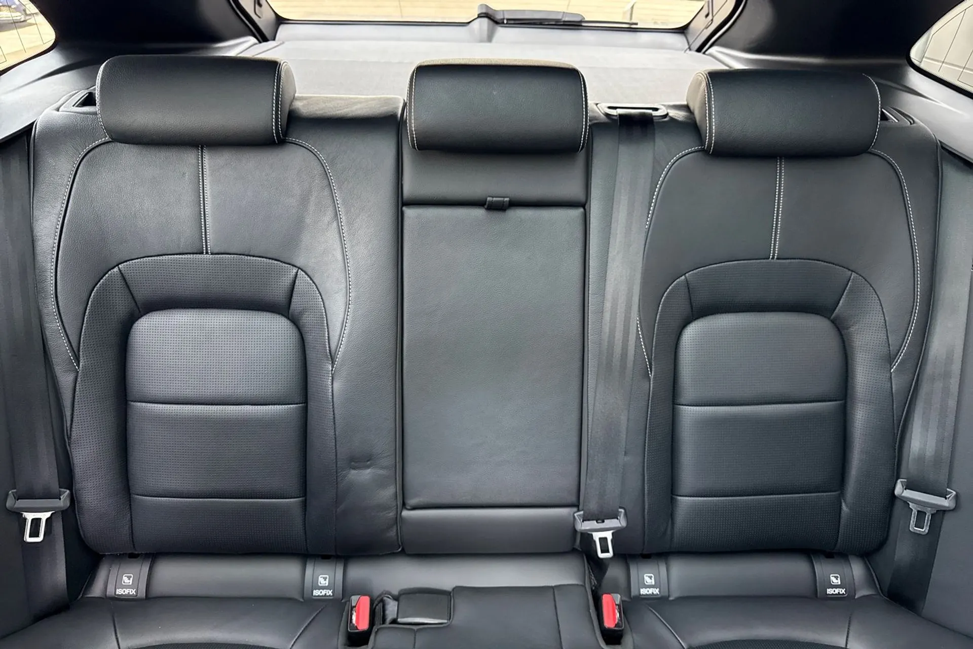 Jaguar F-PACE thumbnail image number 51