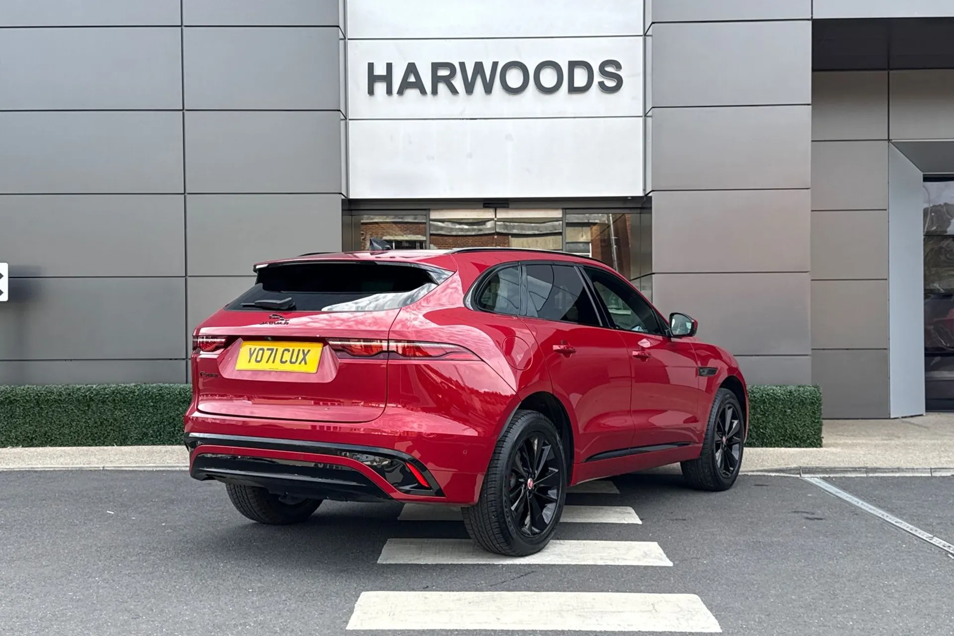Jaguar F-PACE thumbnail image number 7