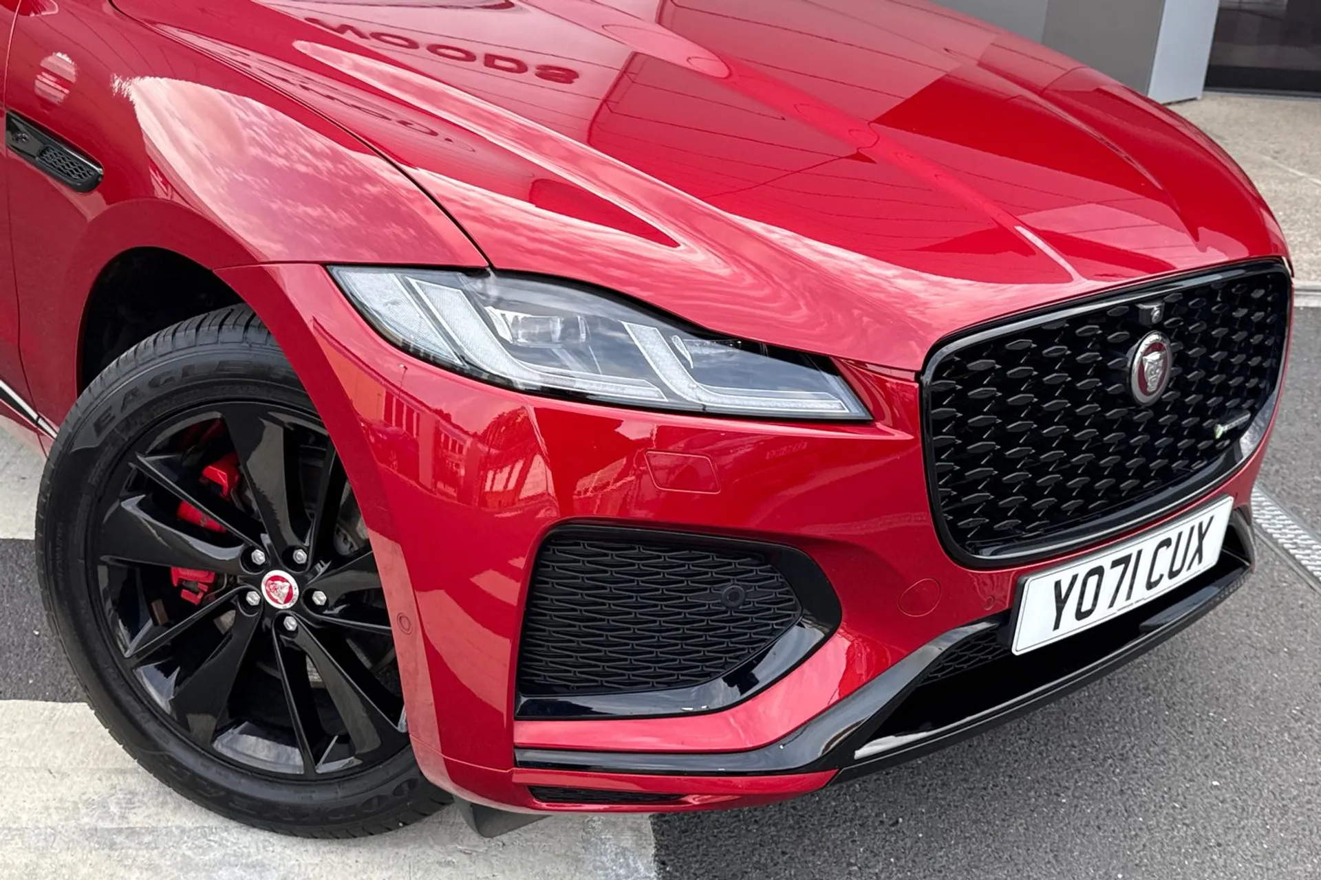 Jaguar F-PACE thumbnail image number 24