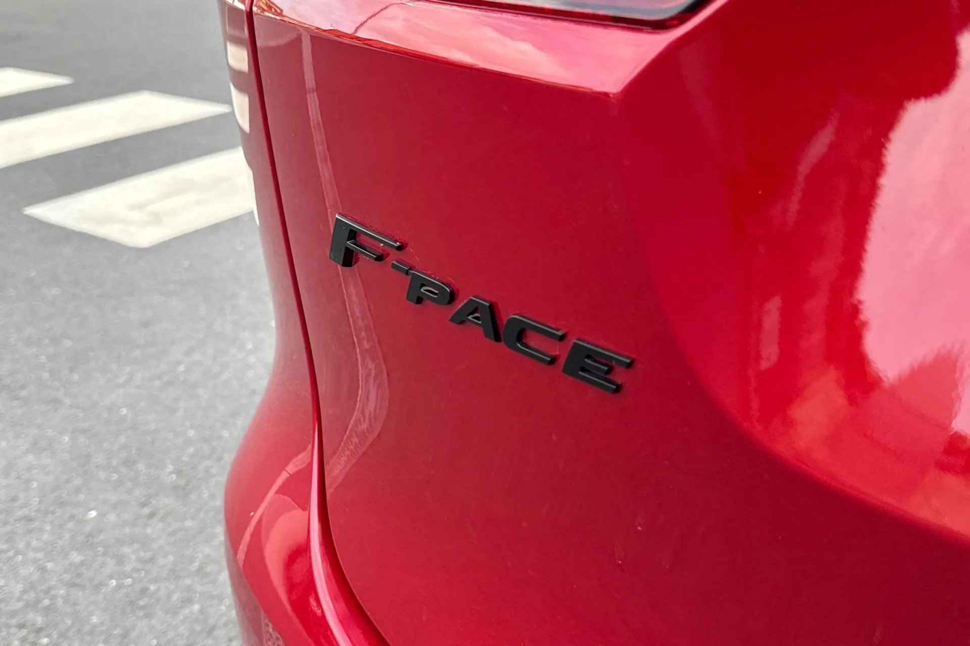 Jaguar F-PACE thumbnail image number 44