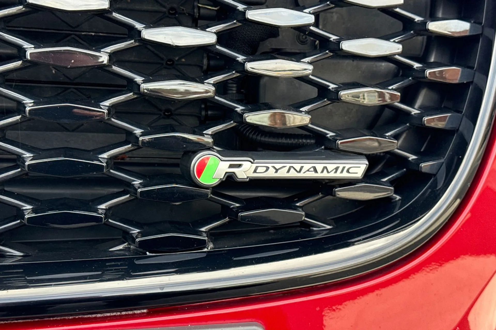 Jaguar F-PACE thumbnail image number 25