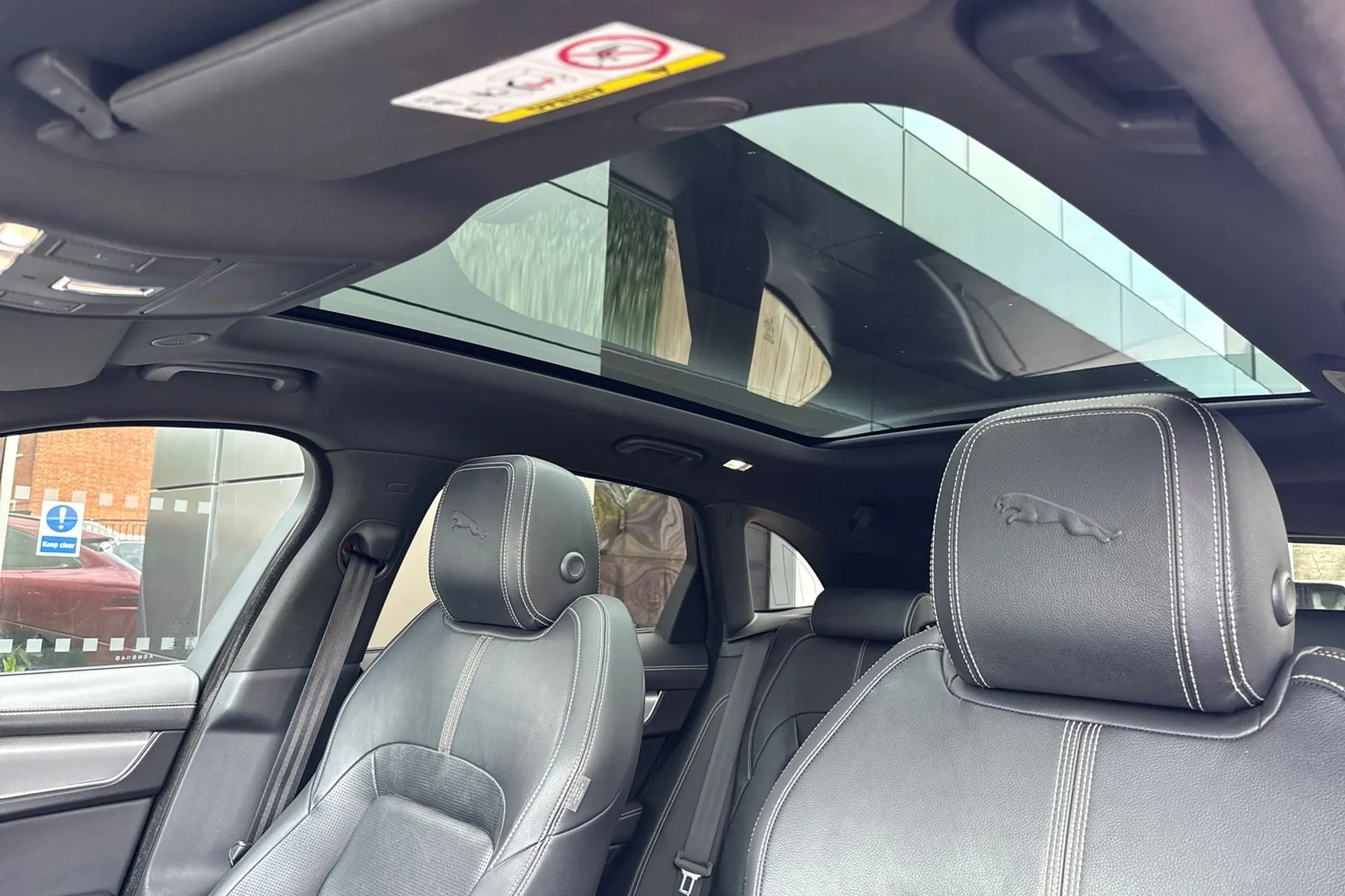 Jaguar F-PACE thumbnail image number 55