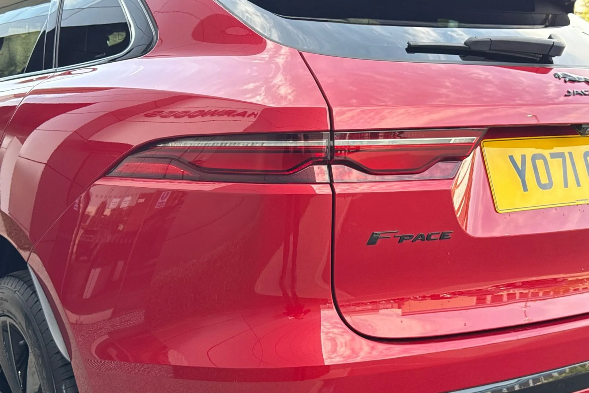 Jaguar F-PACE thumbnail image number 45
