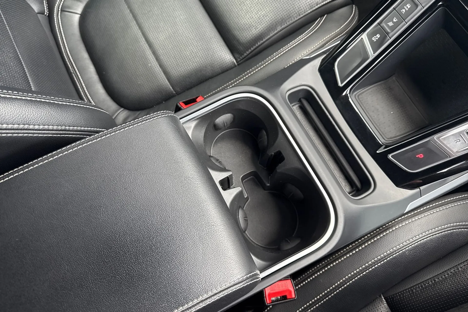 Jaguar I-PACE thumbnail image number 60