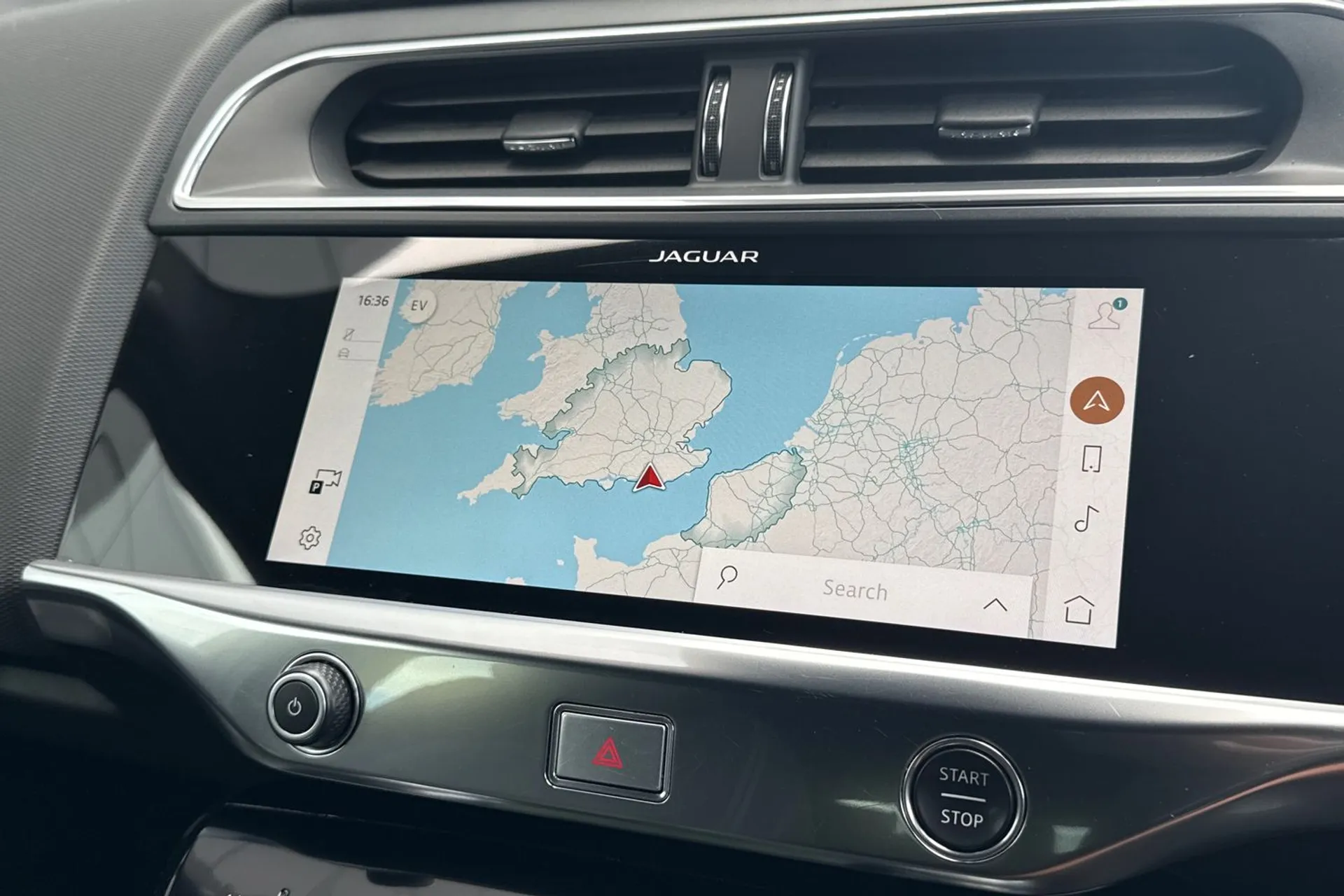 Jaguar I-PACE thumbnail image number 6