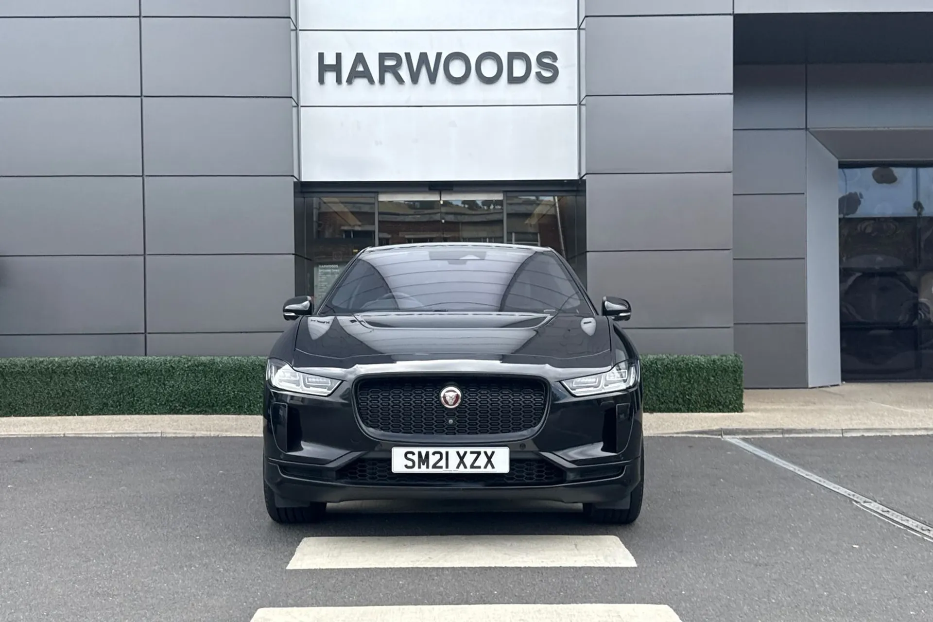 Jaguar I-PACE thumbnail image number 20