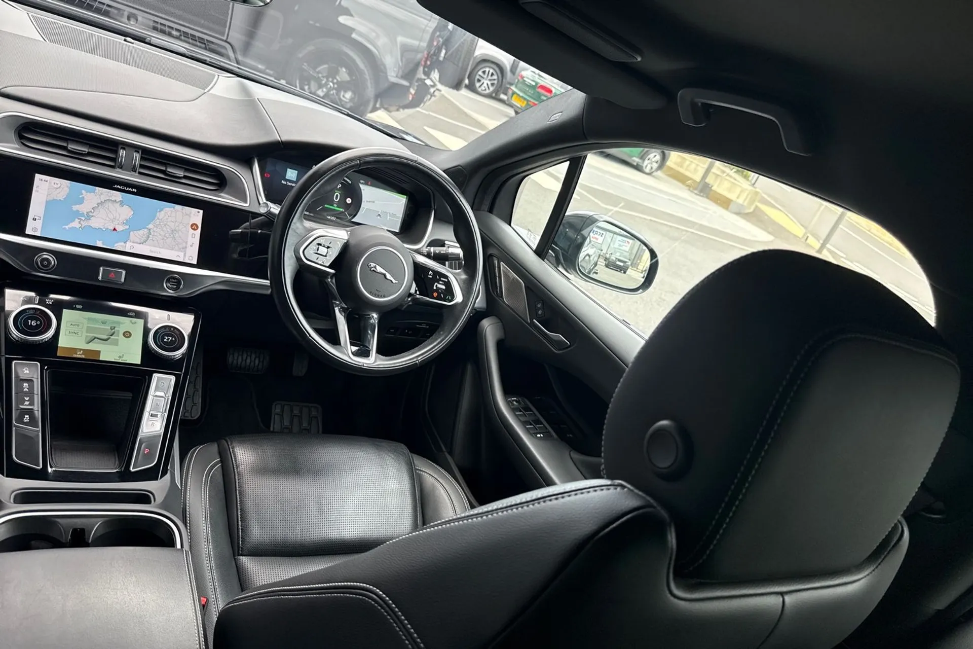 Jaguar I-PACE thumbnail image number 58
