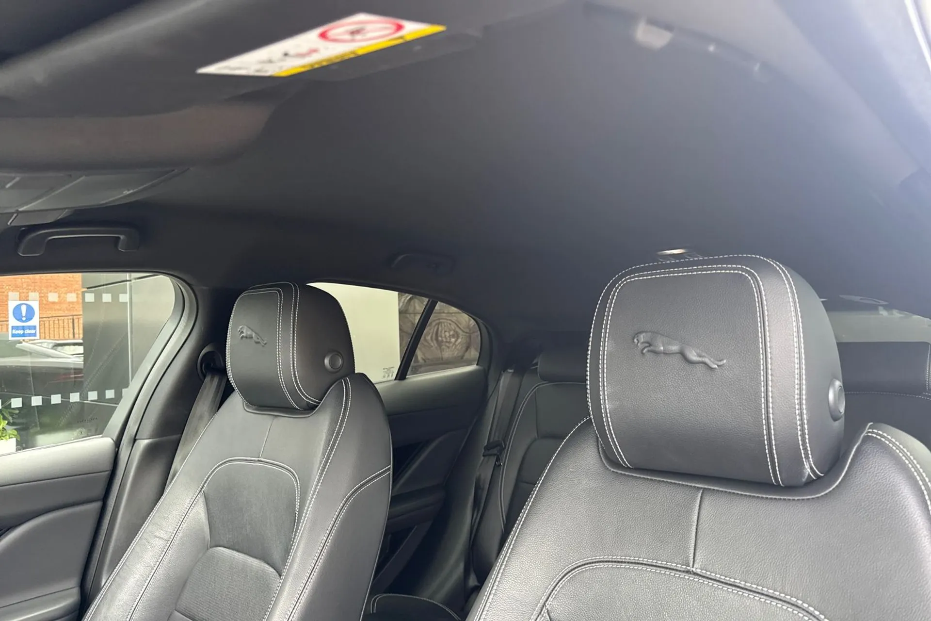 Jaguar I-PACE thumbnail image number 53