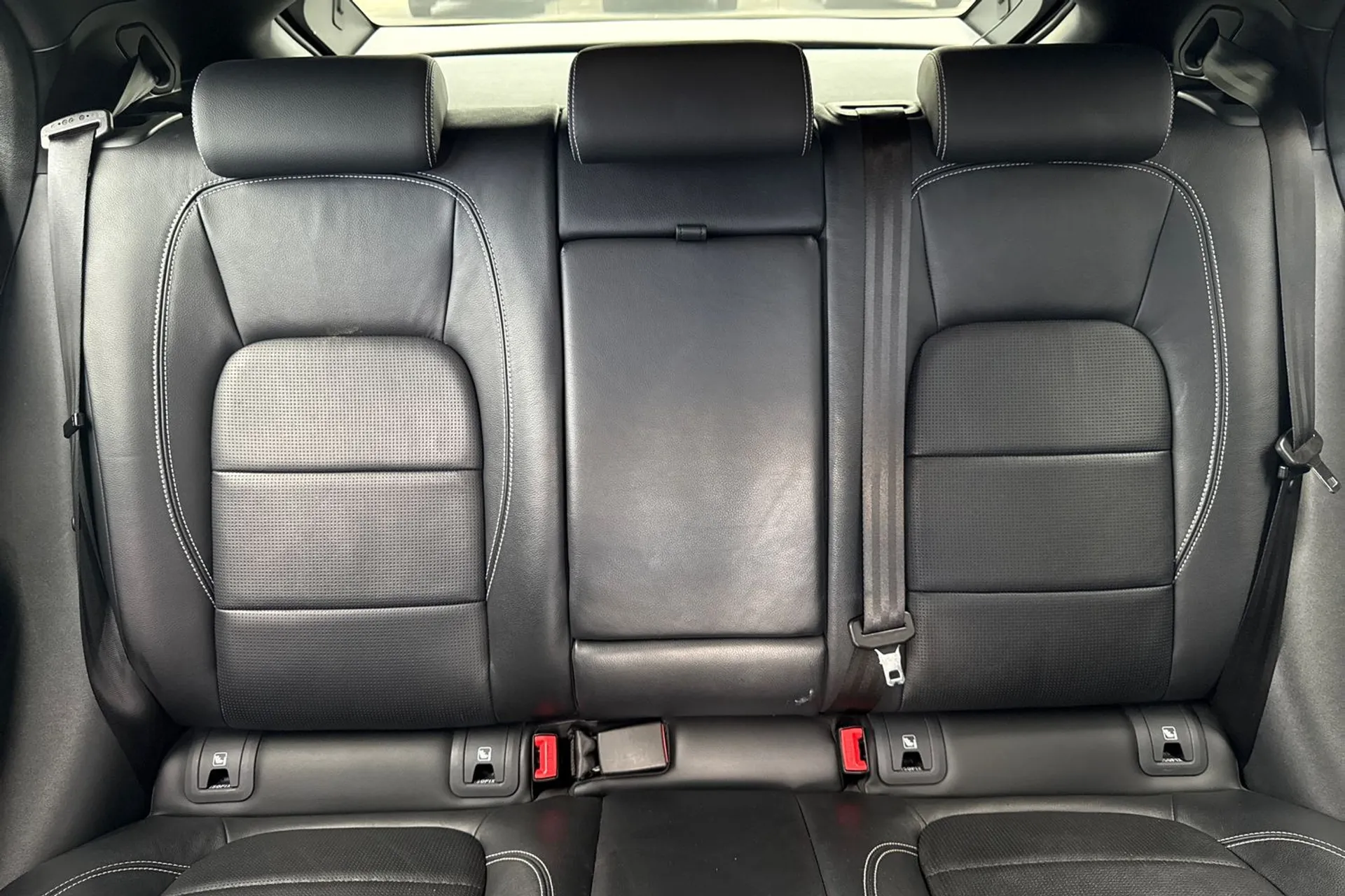 Jaguar I-PACE thumbnail image number 49