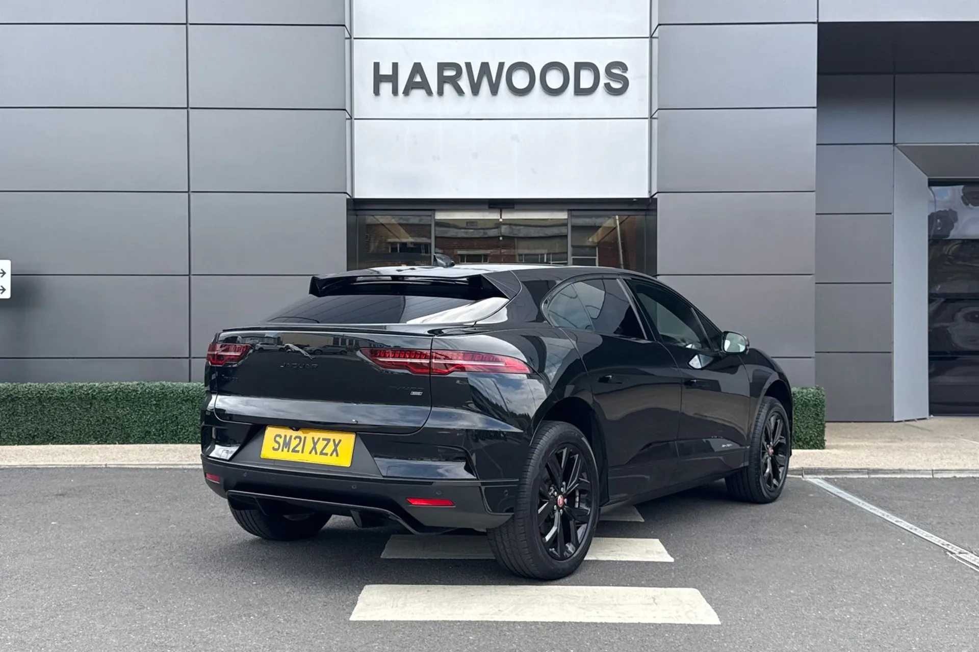 Jaguar I-PACE thumbnail image number 7