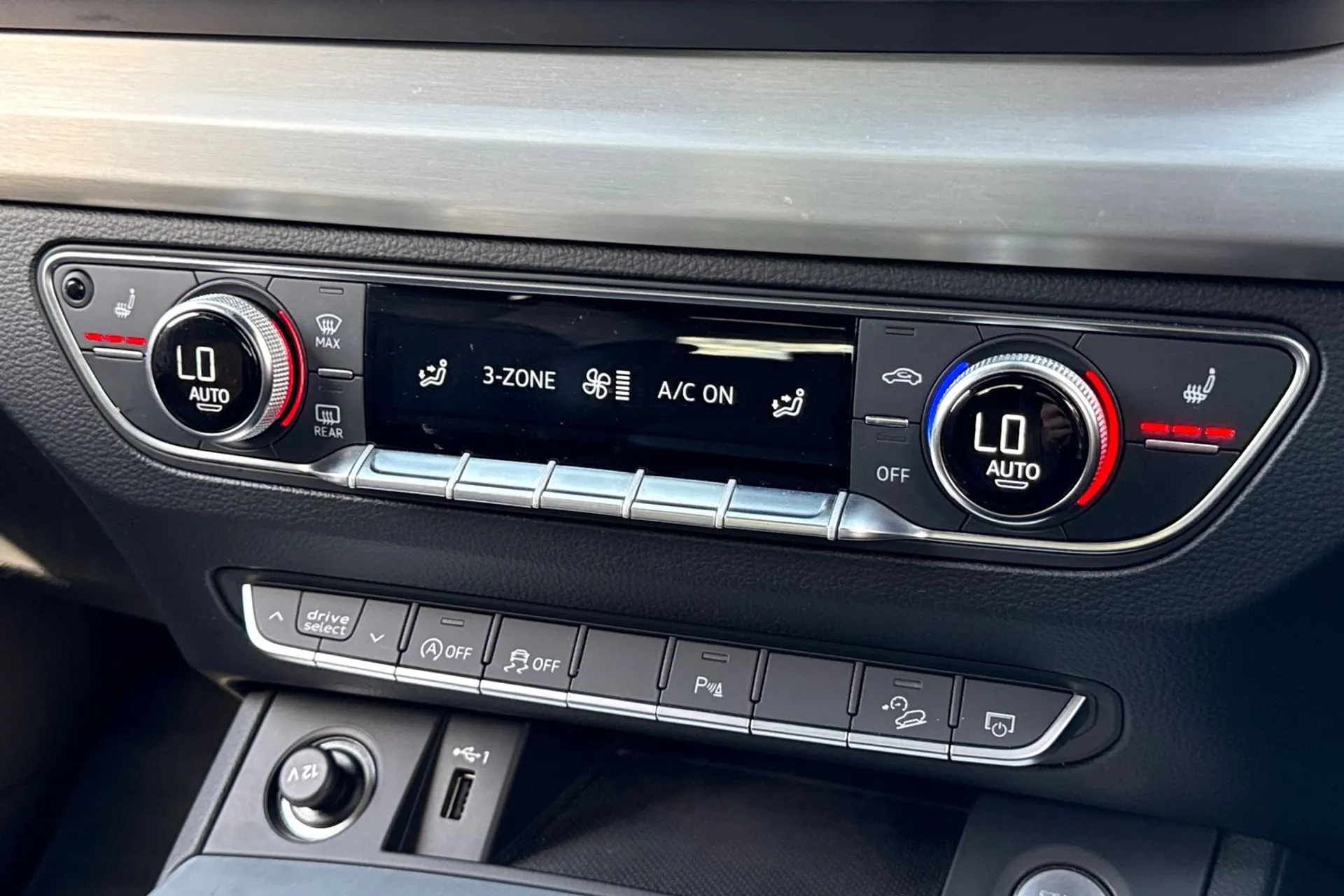 Audi Q5 thumbnail image number 16