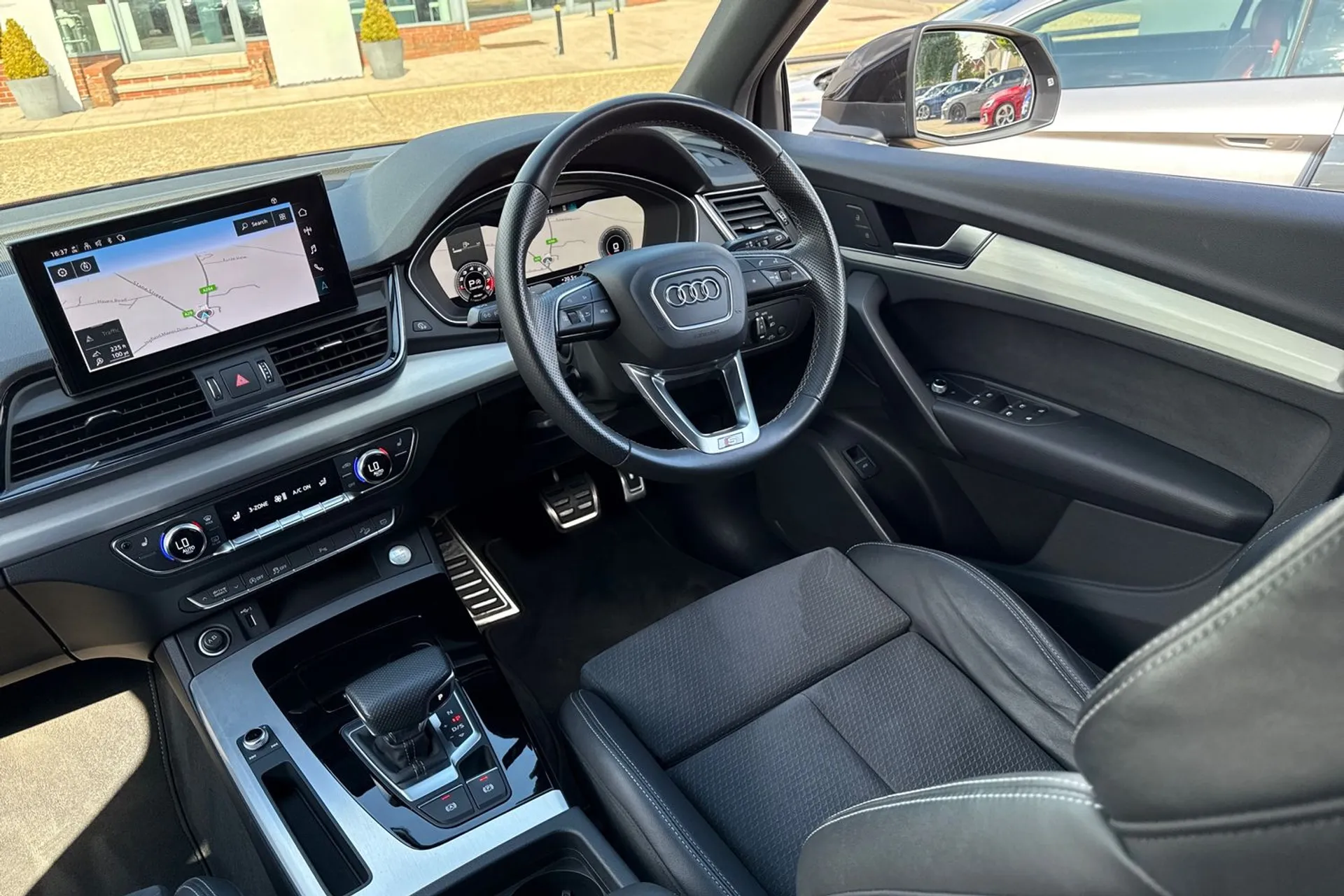 Audi Q5 thumbnail image number 37