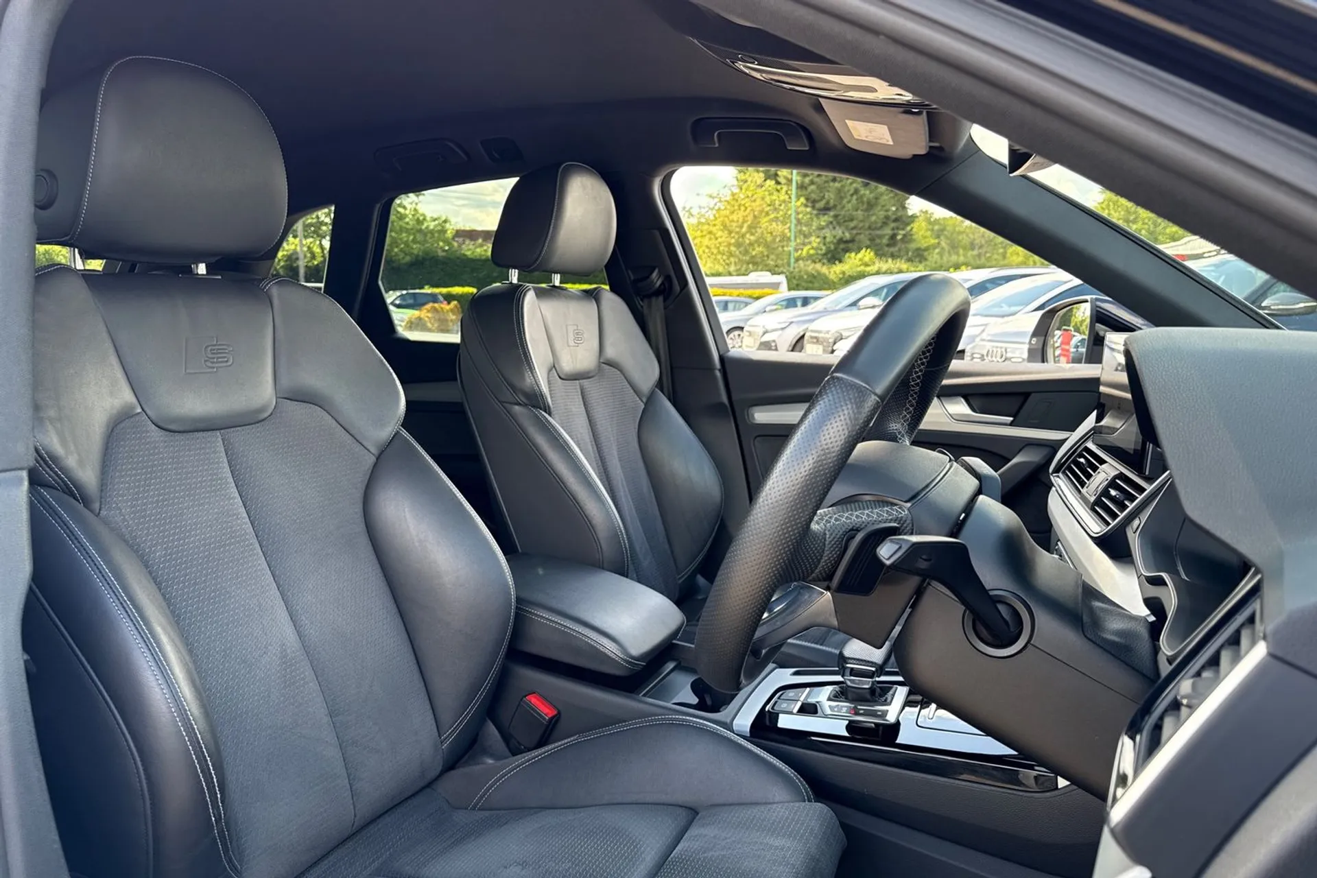 Audi Q5 thumbnail image number 26