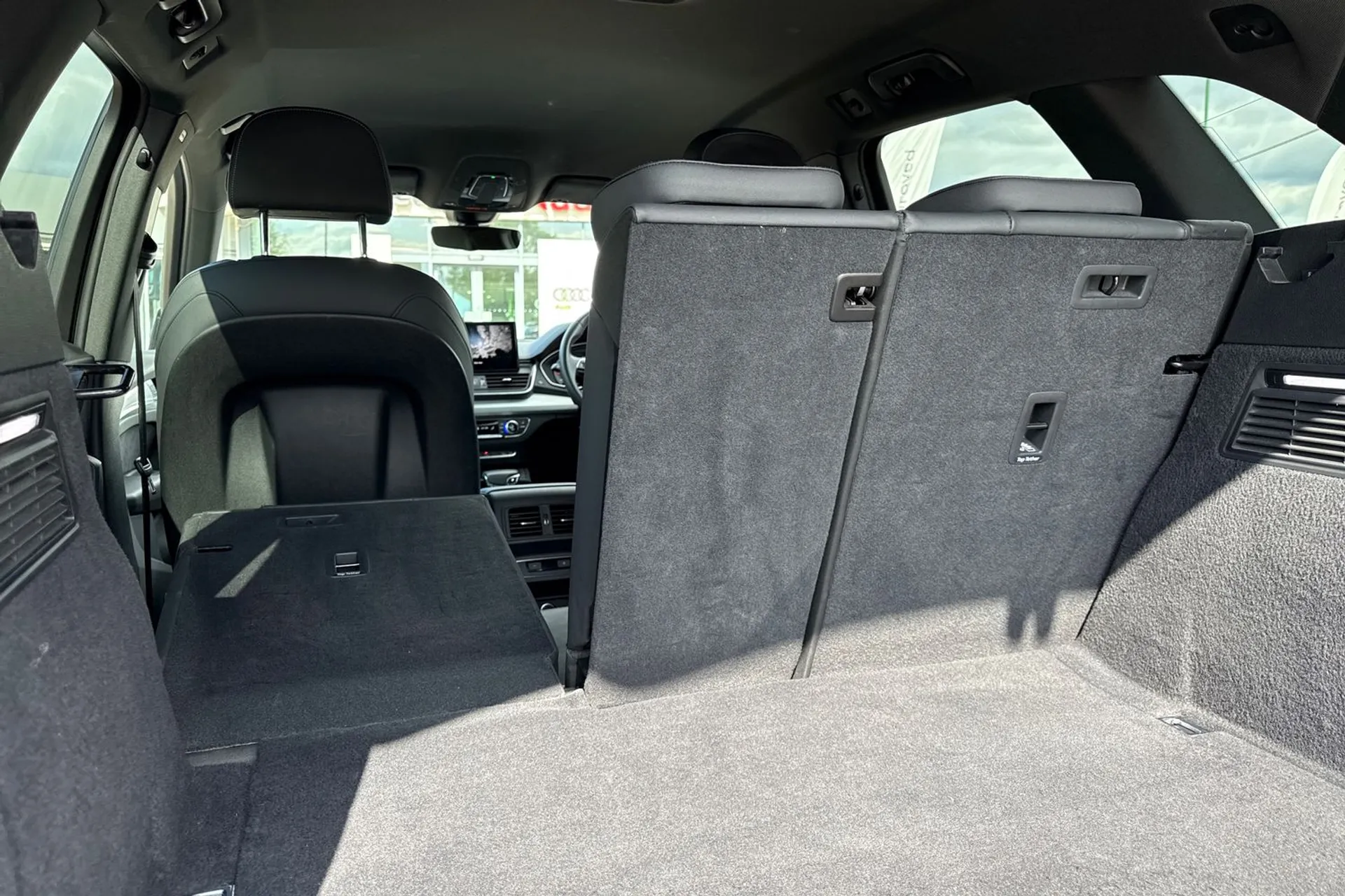 Audi Q5 thumbnail image number 31