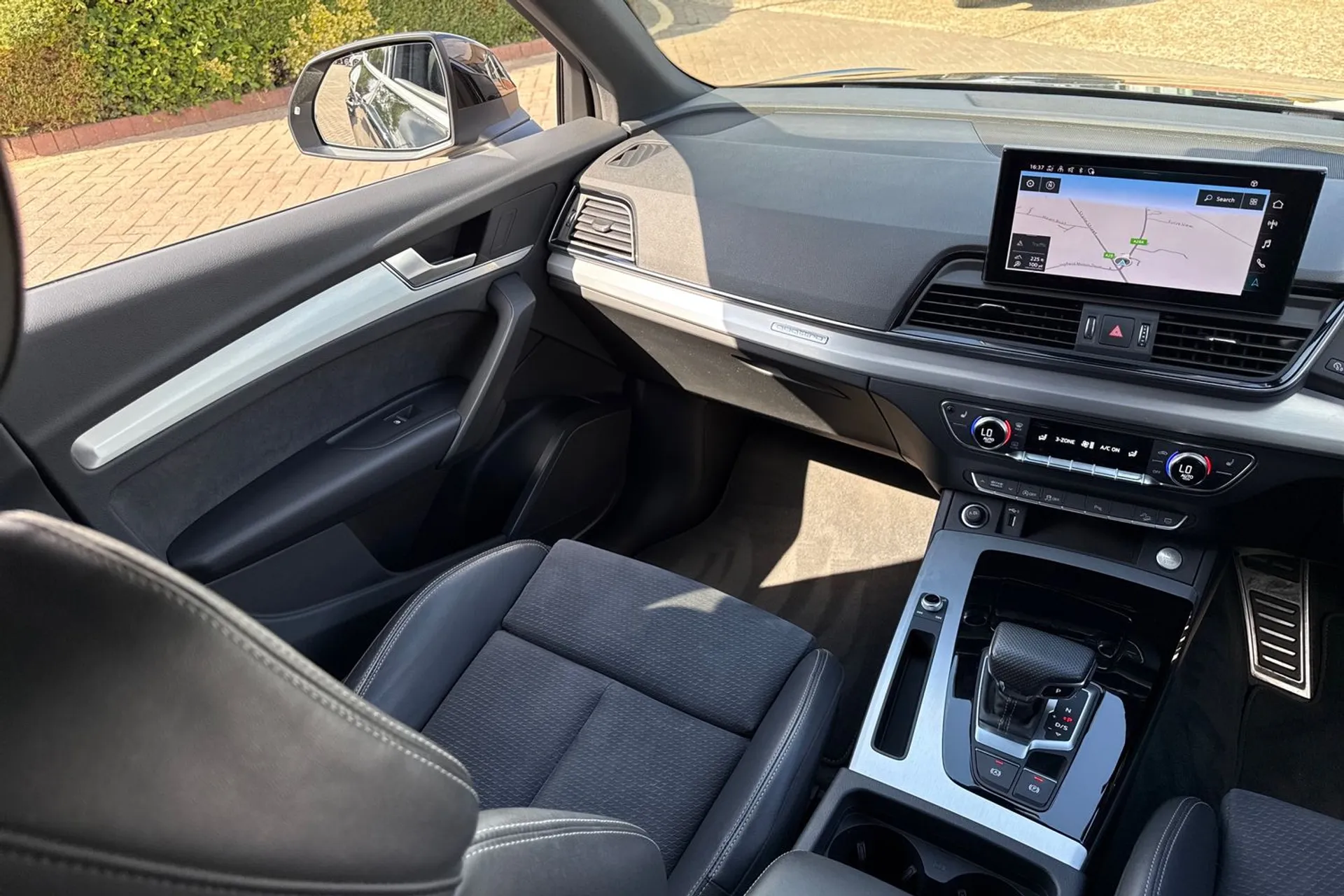 Audi Q5 thumbnail image number 33