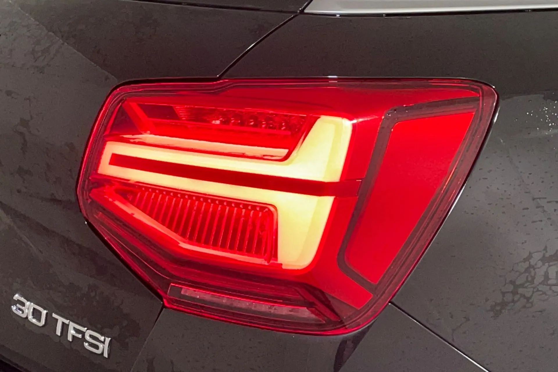 Audi Q2 thumbnail image number 17