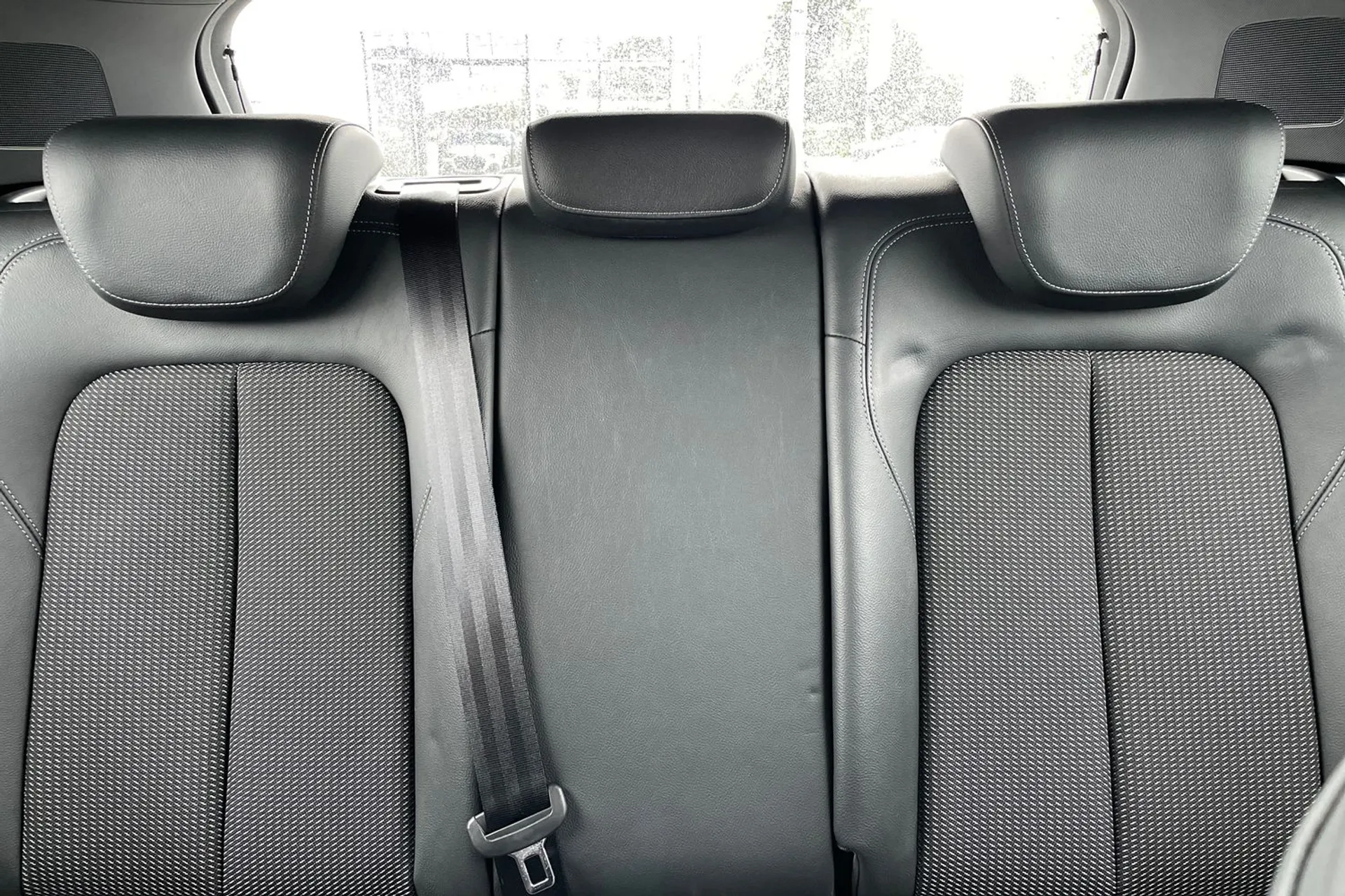 Audi Q2 thumbnail image number 35