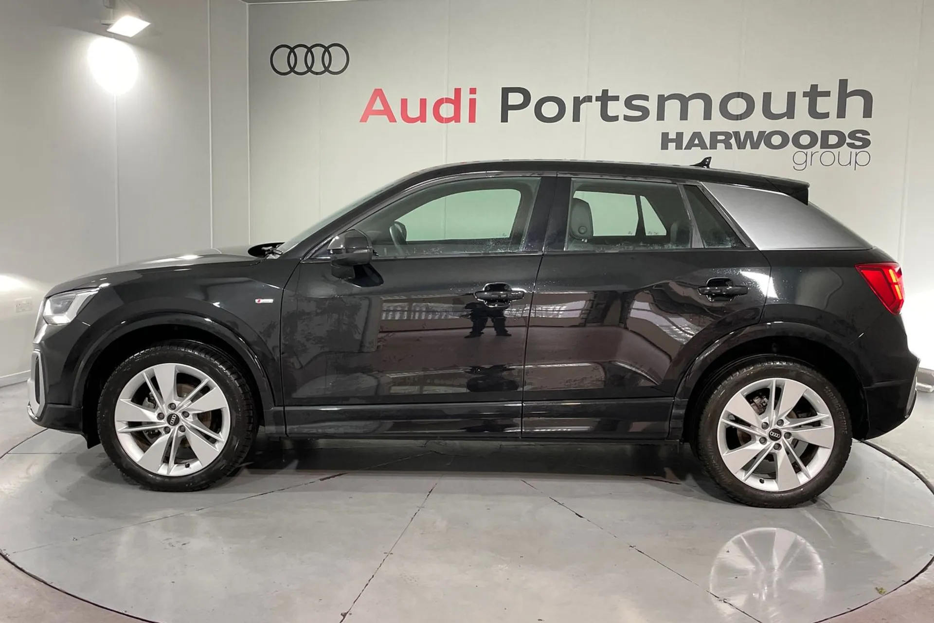 Audi Q2 thumbnail image number 11
