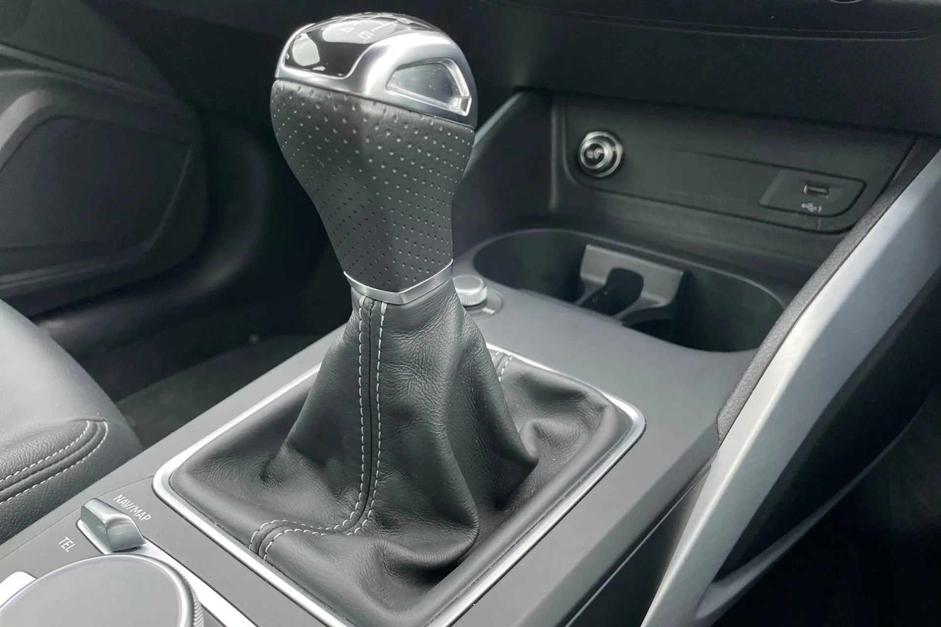 Audi Q2 thumbnail image number 43