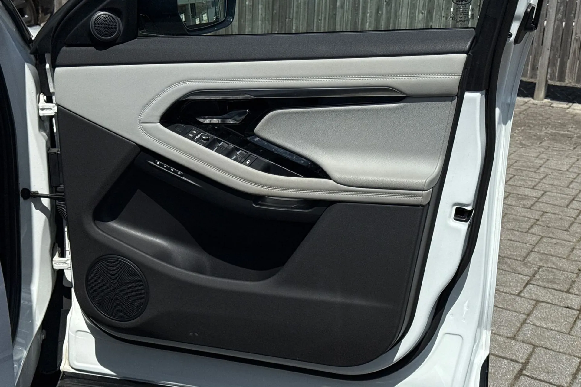 LAND ROVER RANGE ROVER EVOQUE thumbnail image number 52