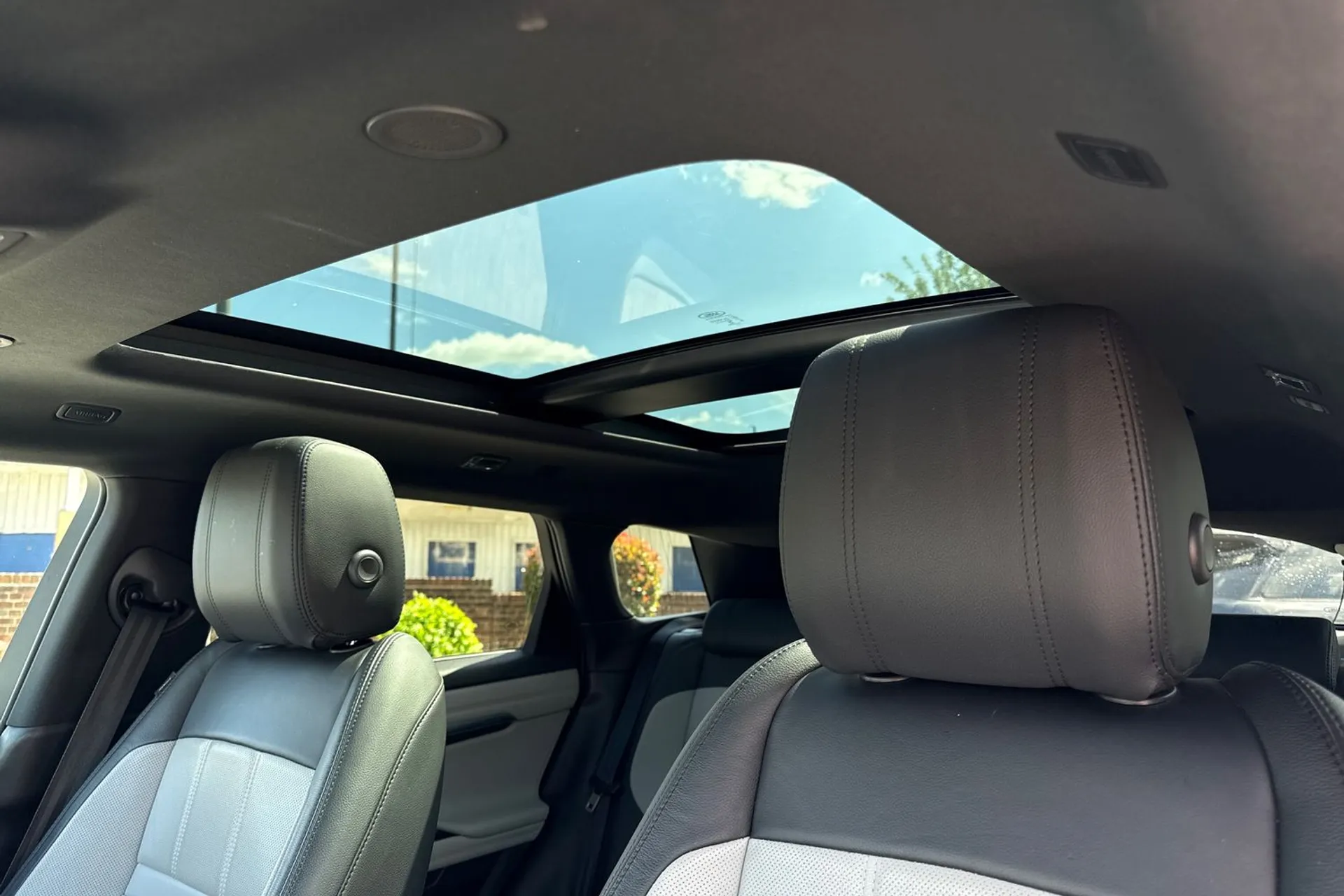 LAND ROVER RANGE ROVER EVOQUE thumbnail image number 4