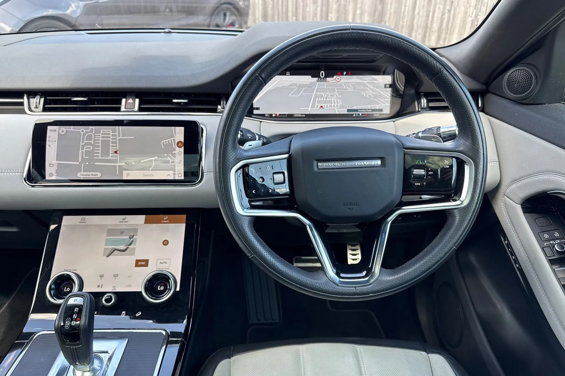LAND ROVER RANGE ROVER EVOQUE thumbnail image number 44