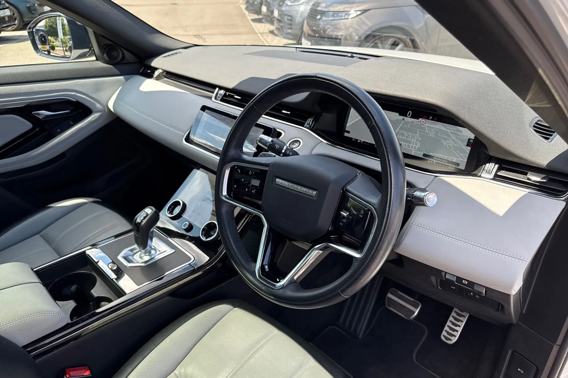 LAND ROVER RANGE ROVER EVOQUE thumbnail image number 36