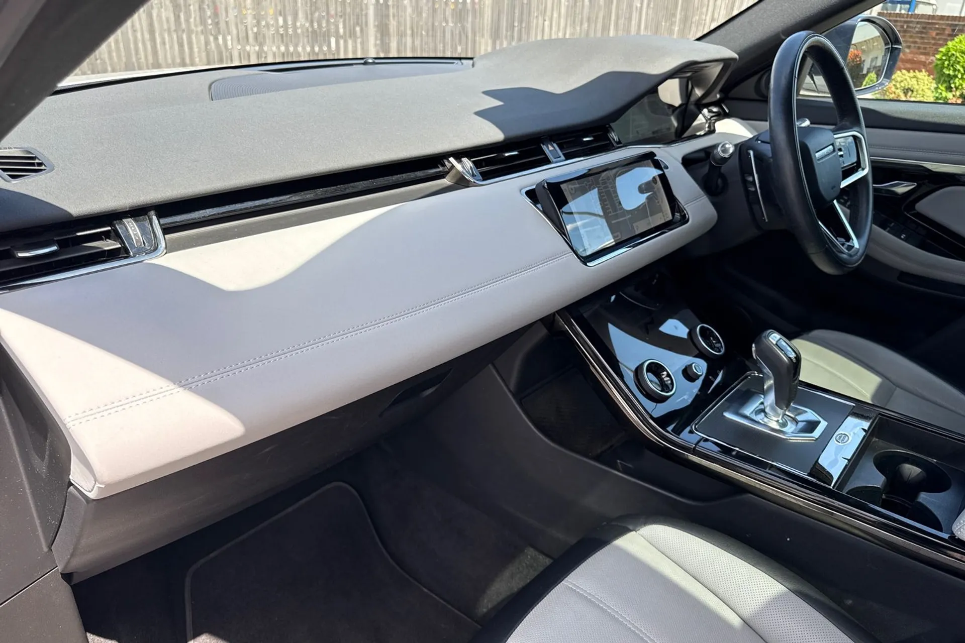 LAND ROVER RANGE ROVER EVOQUE thumbnail image number 39