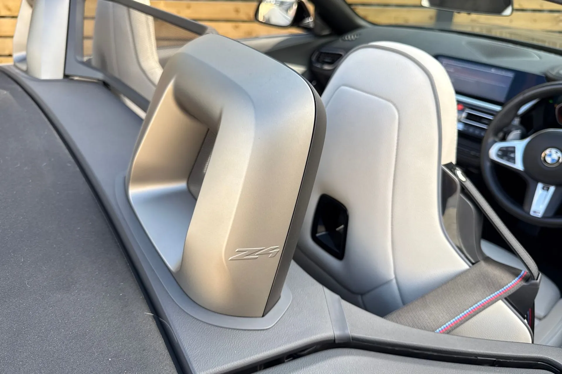 BMW Z4 thumbnail image number 26