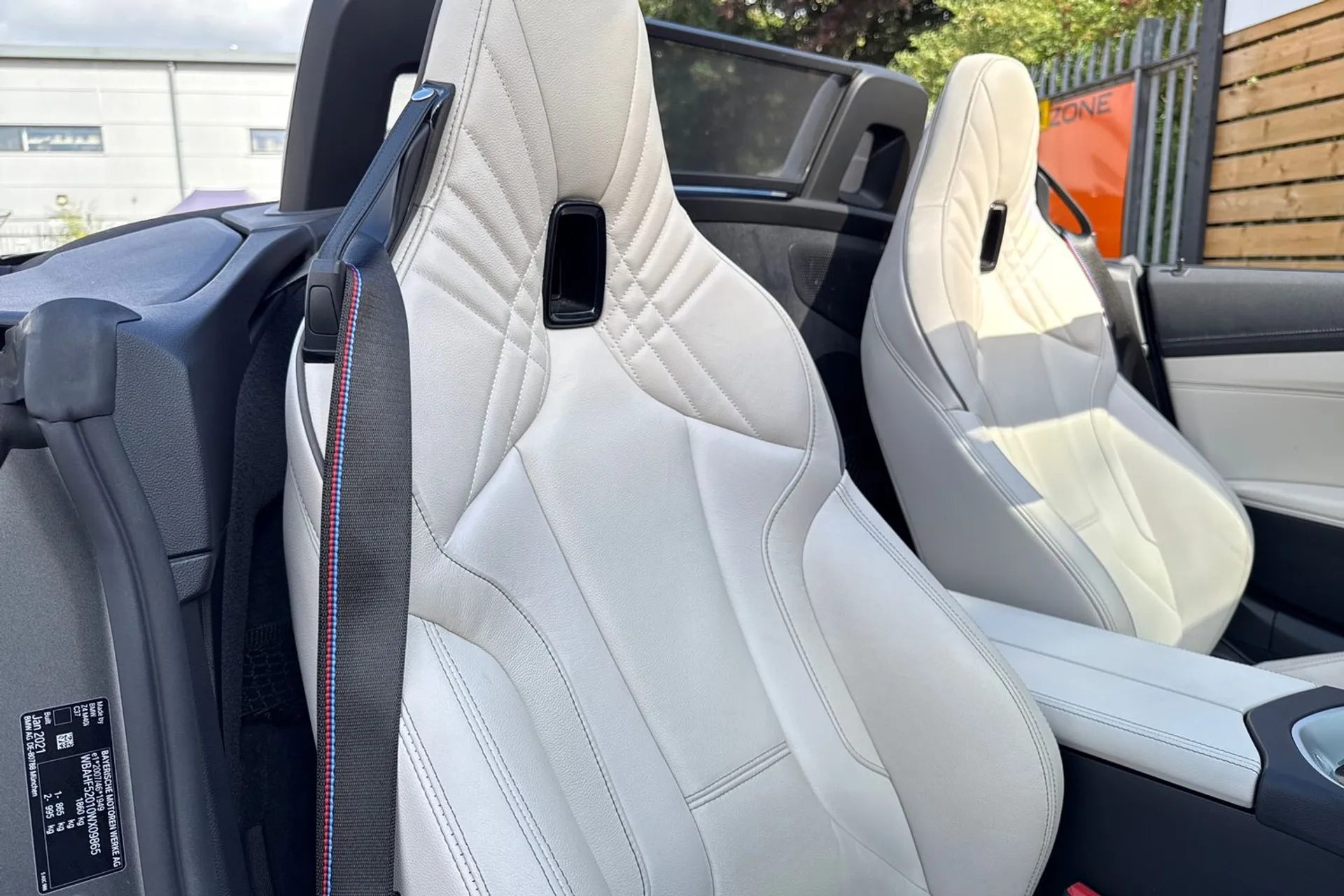 BMW Z4 thumbnail image number 24
