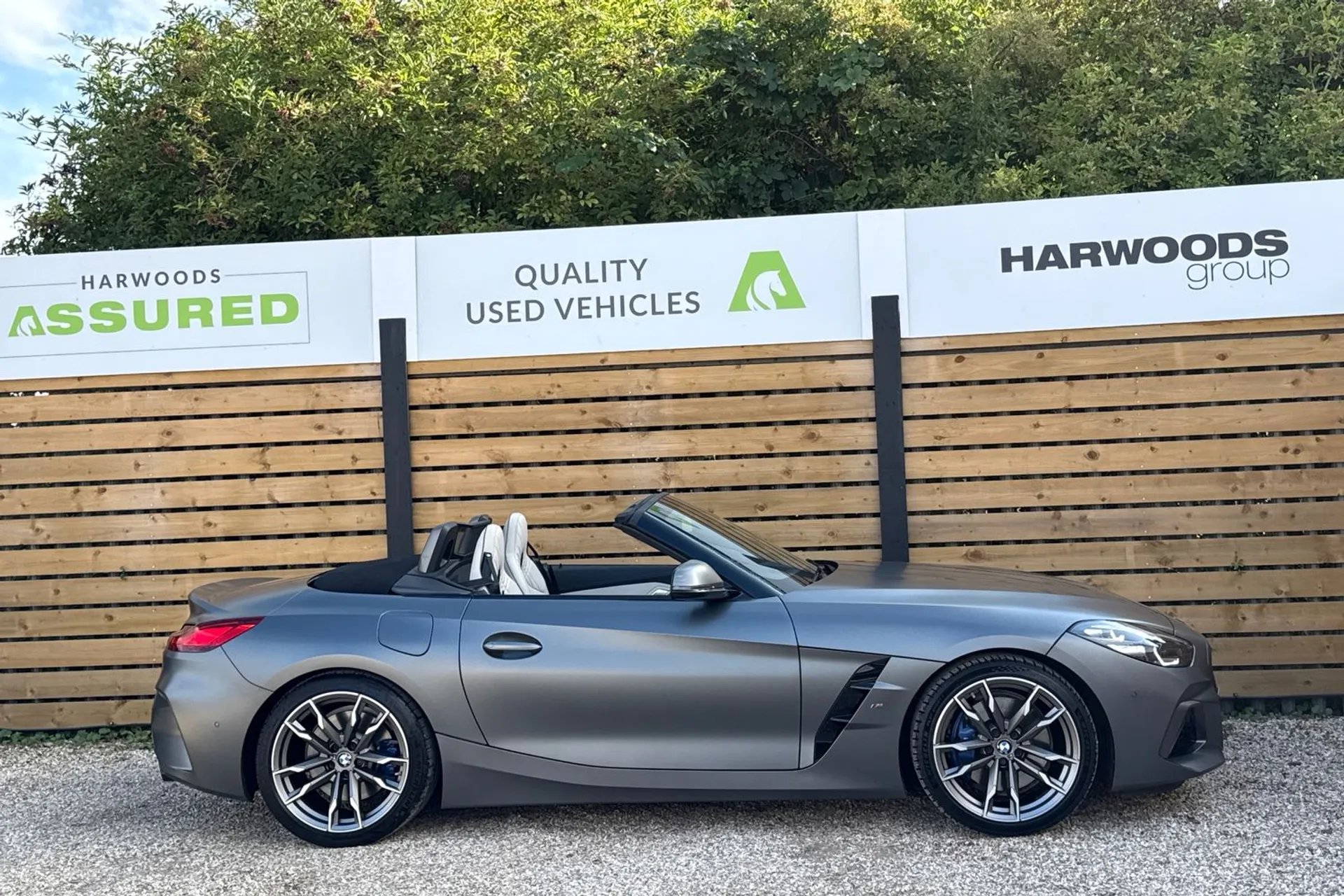 BMW Z4 thumbnail image number 2