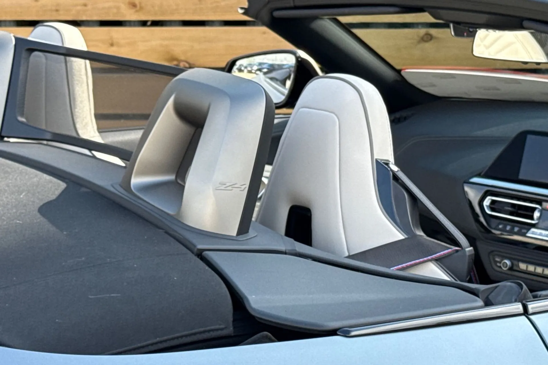 BMW Z4 thumbnail image number 15