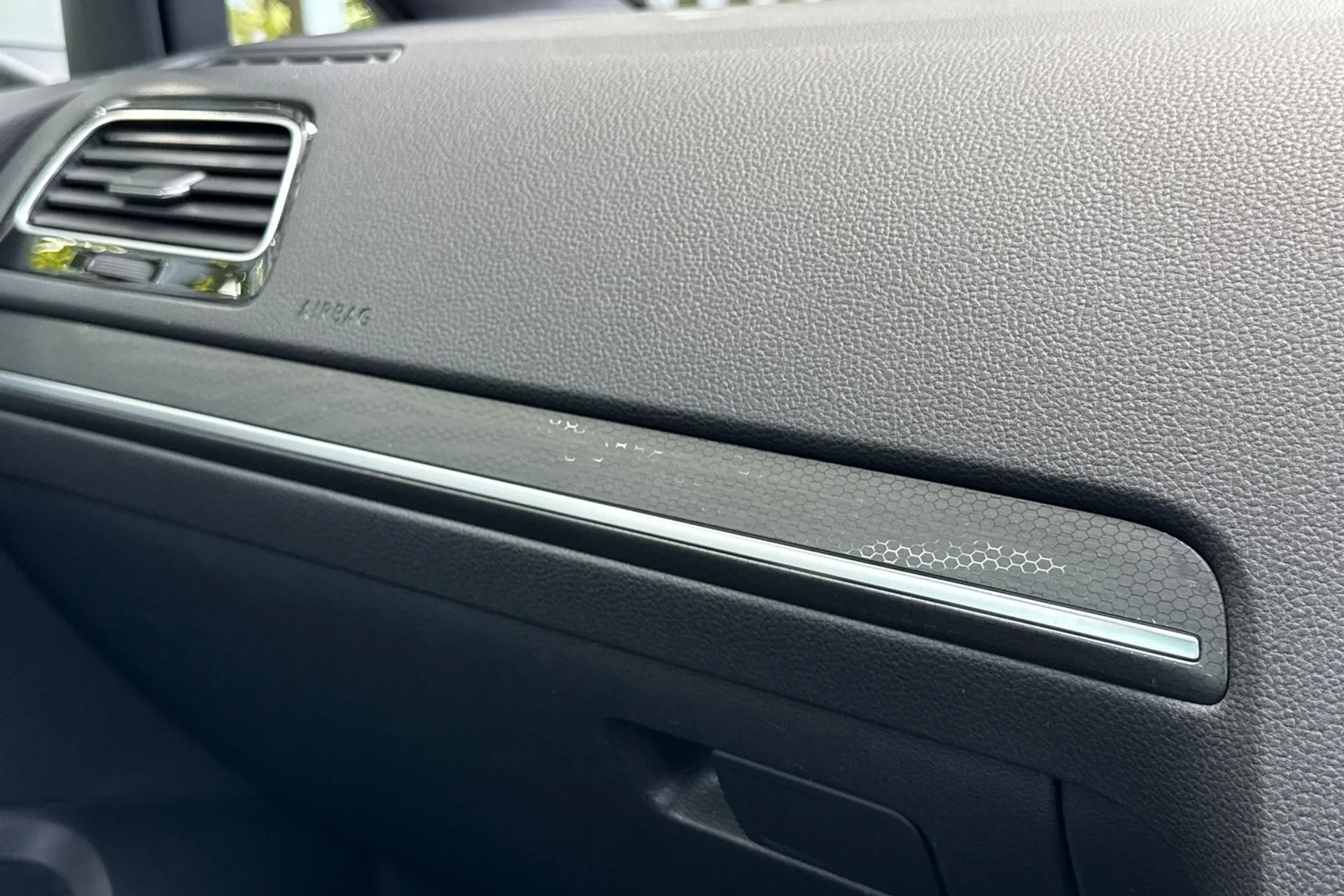 VOLKSWAGEN GOLF thumbnail image number 20