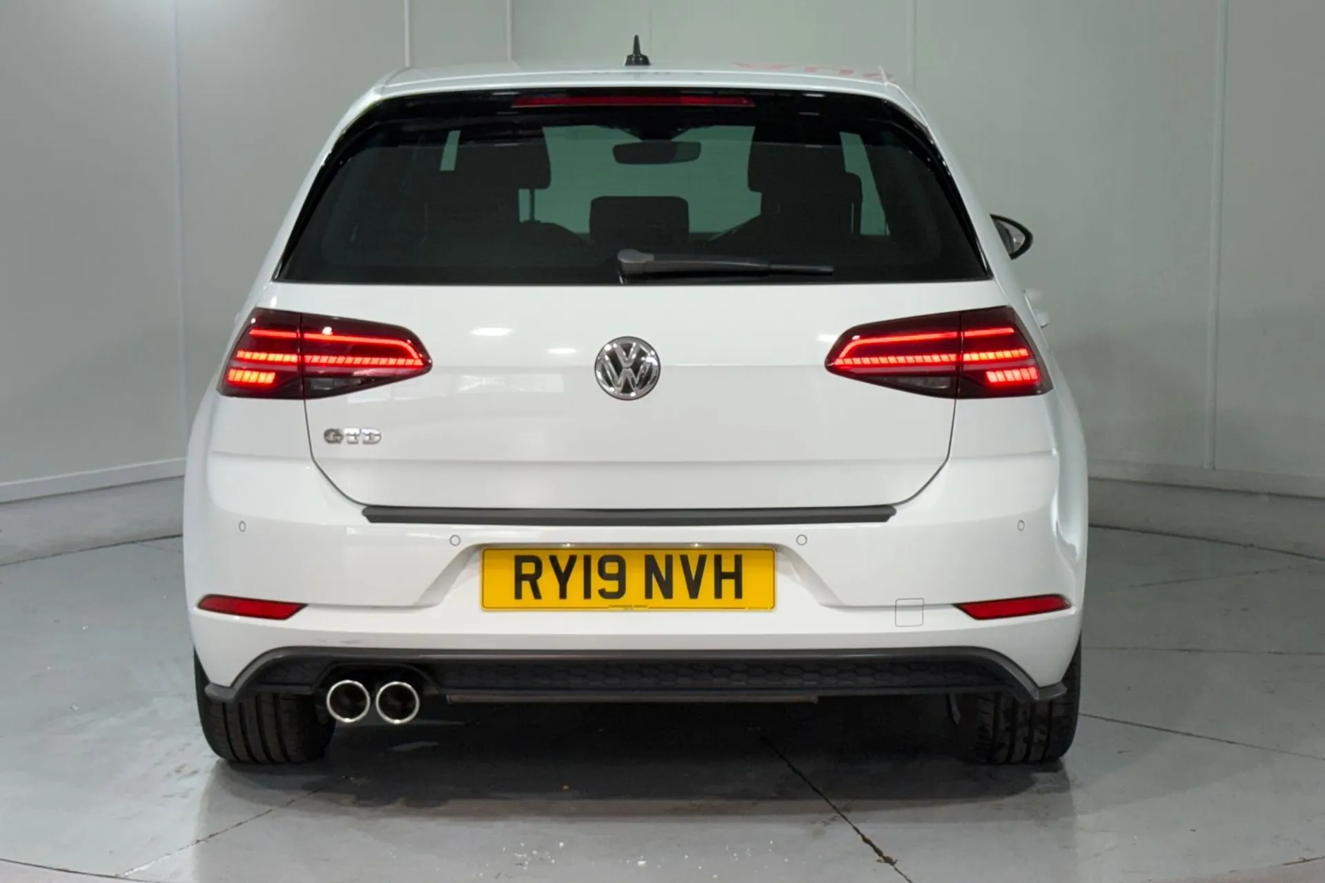 VOLKSWAGEN GOLF thumbnail image number 8