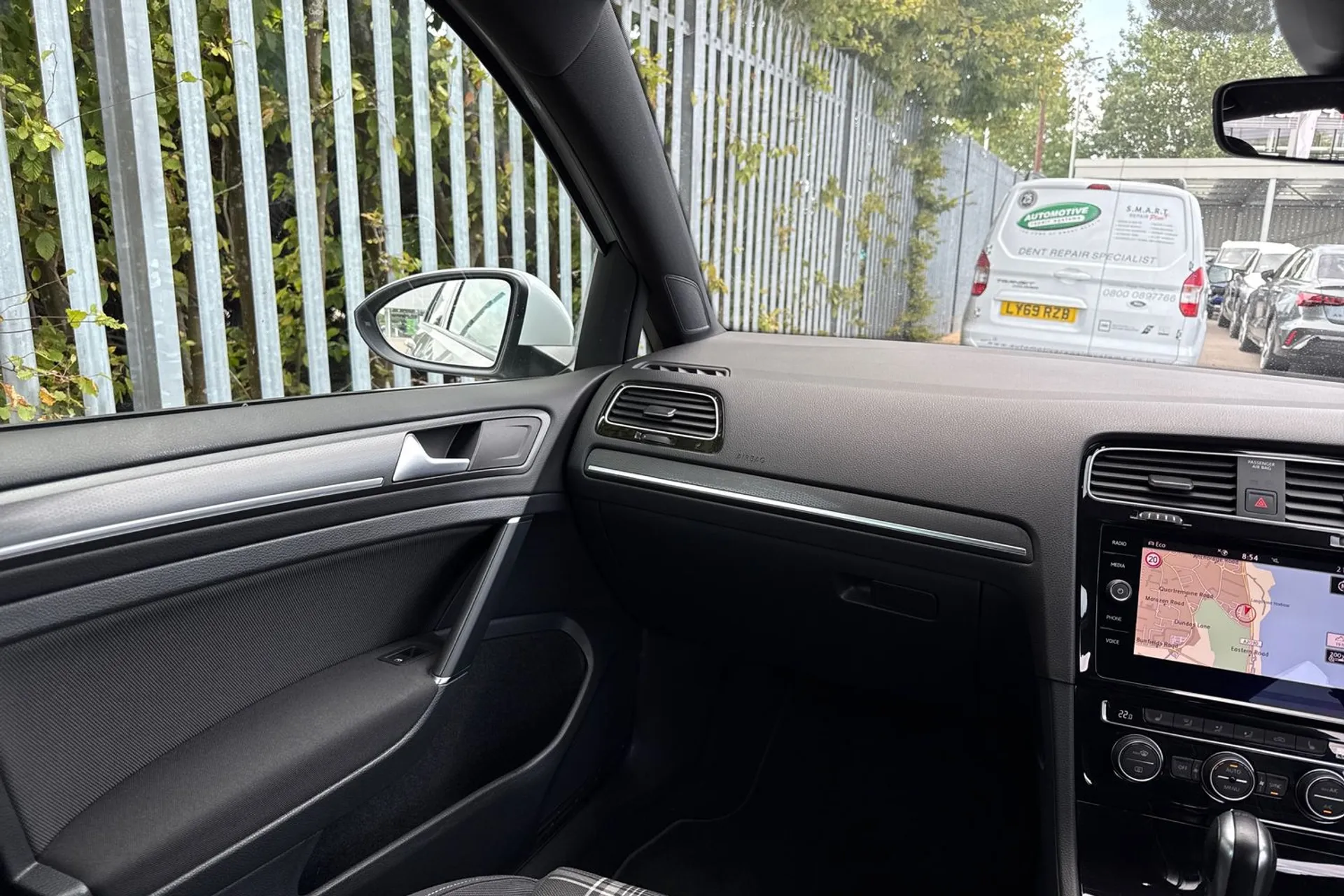 VOLKSWAGEN GOLF thumbnail image number 32