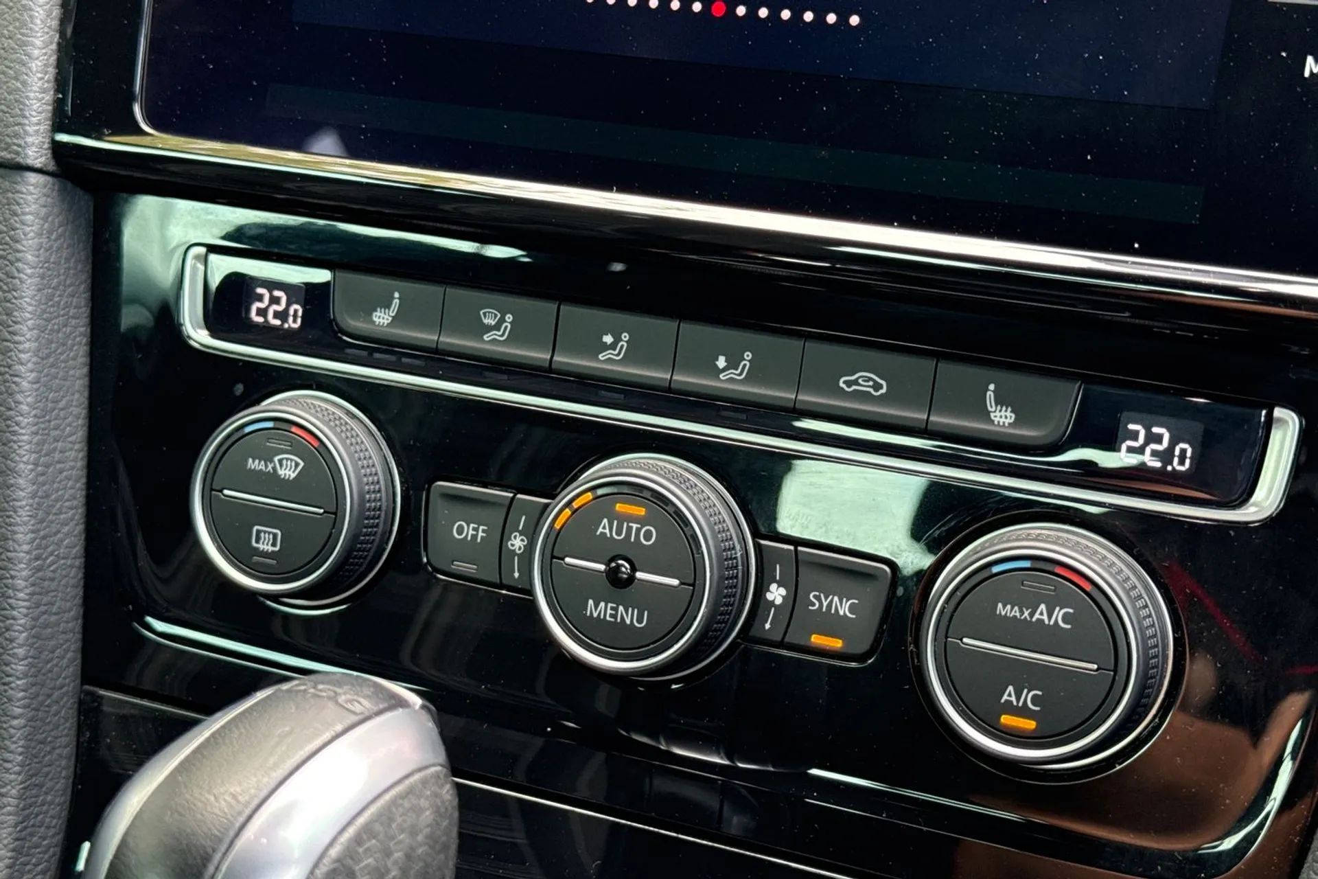 VOLKSWAGEN GOLF thumbnail image number 39