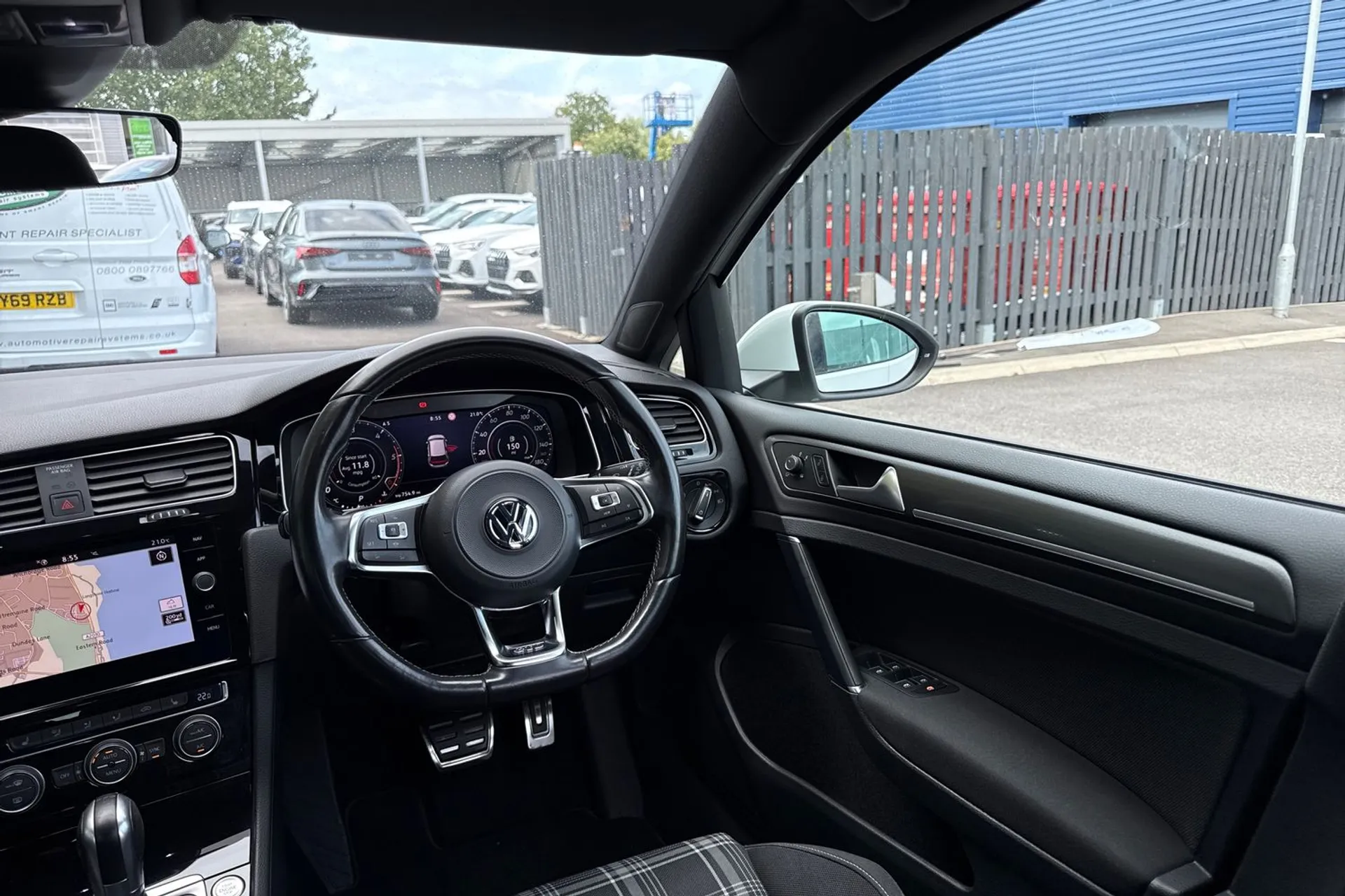 VOLKSWAGEN GOLF thumbnail image number 33