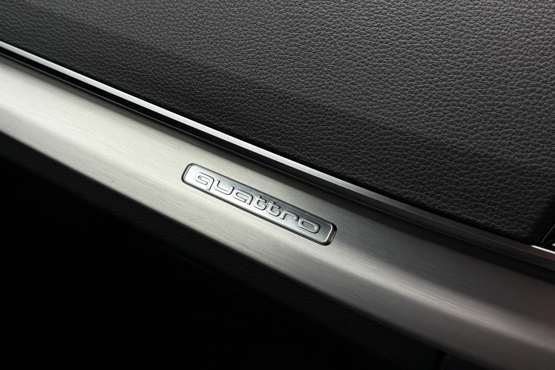 Audi Q5 thumbnail image number 23