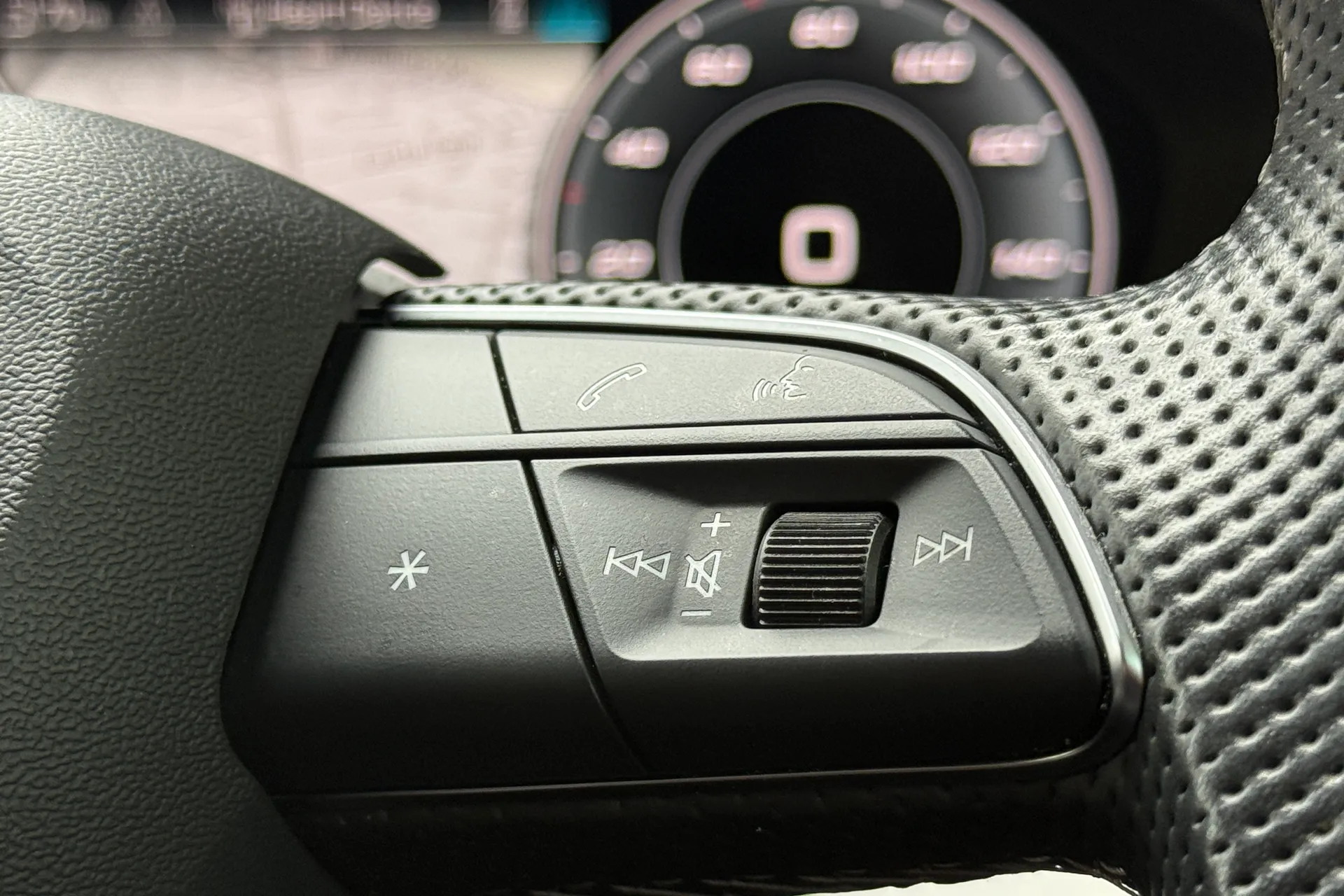 Audi Q5 thumbnail image number 14