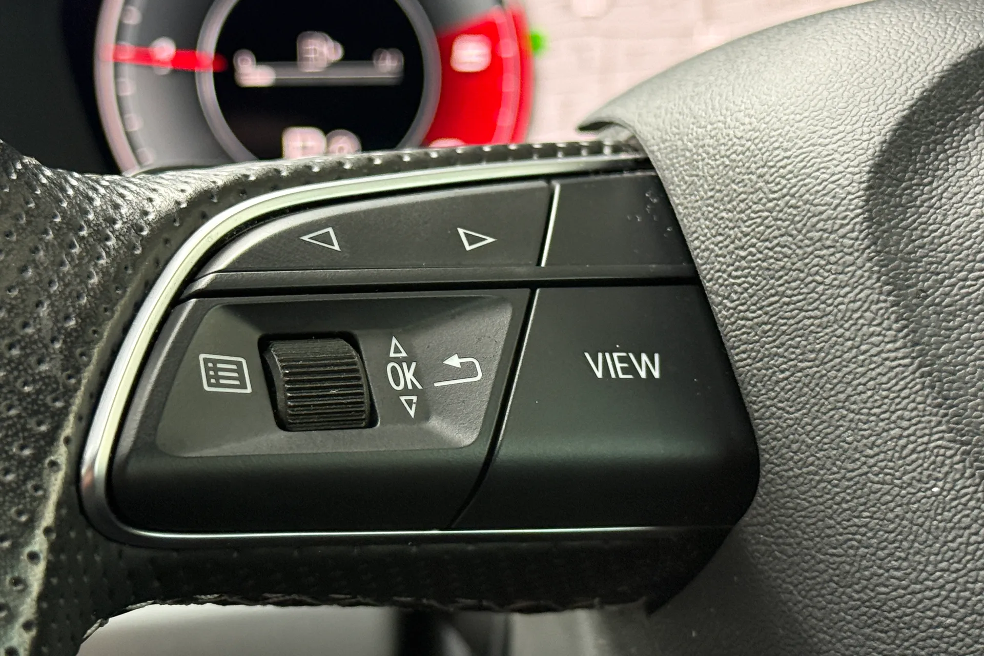 Audi Q5 thumbnail image number 13