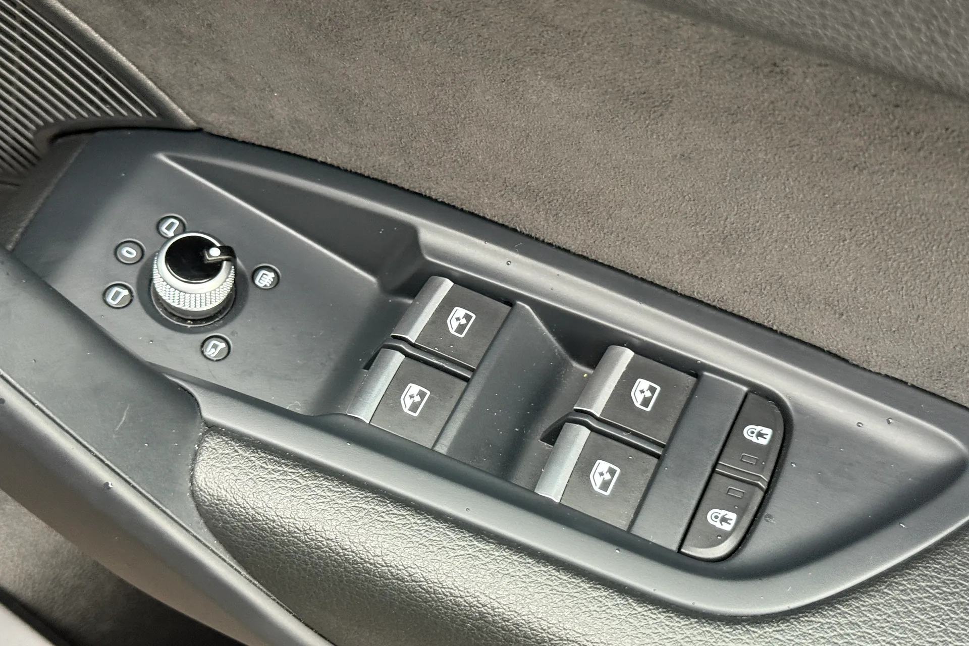 Audi Q5 thumbnail image number 72