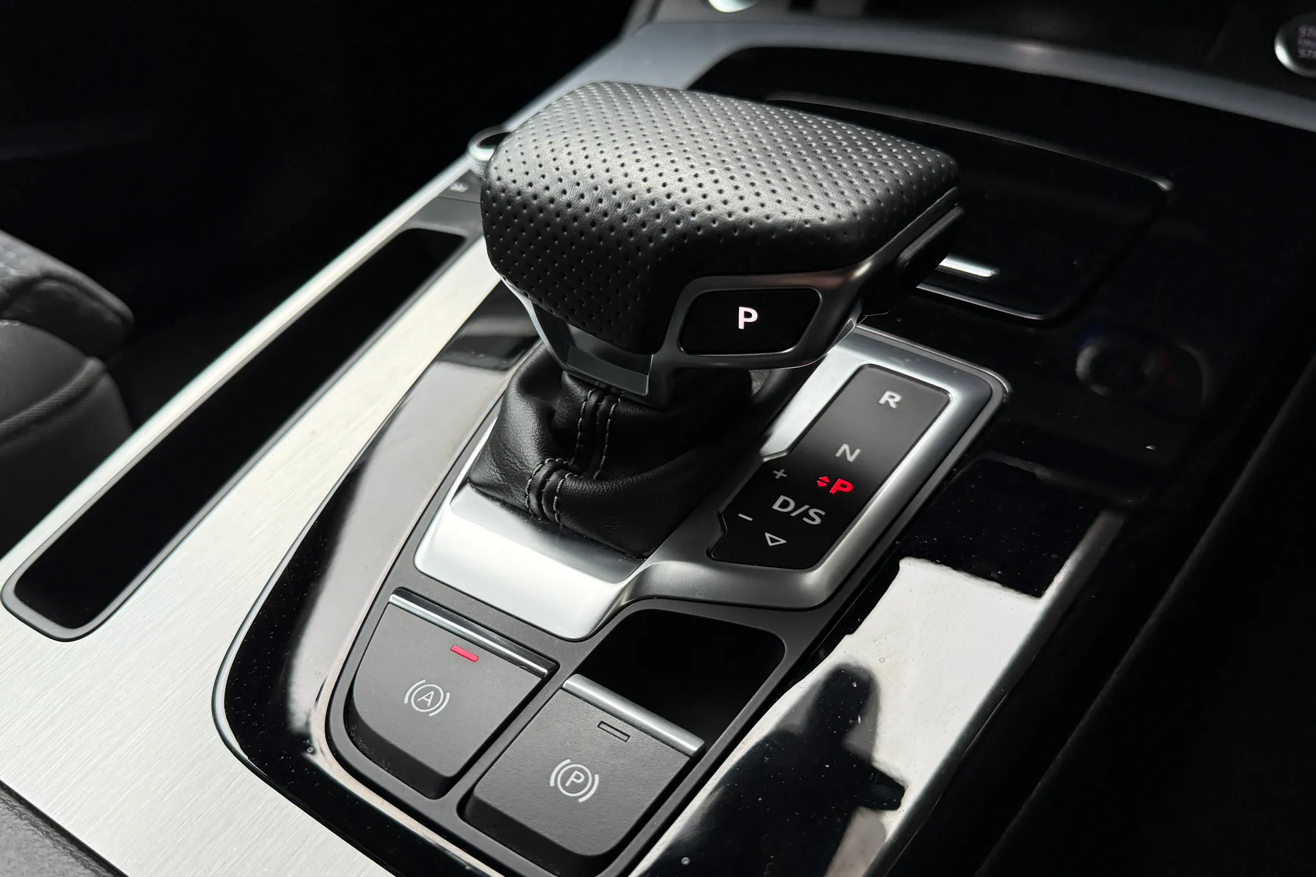 Audi Q5 thumbnail image number 30