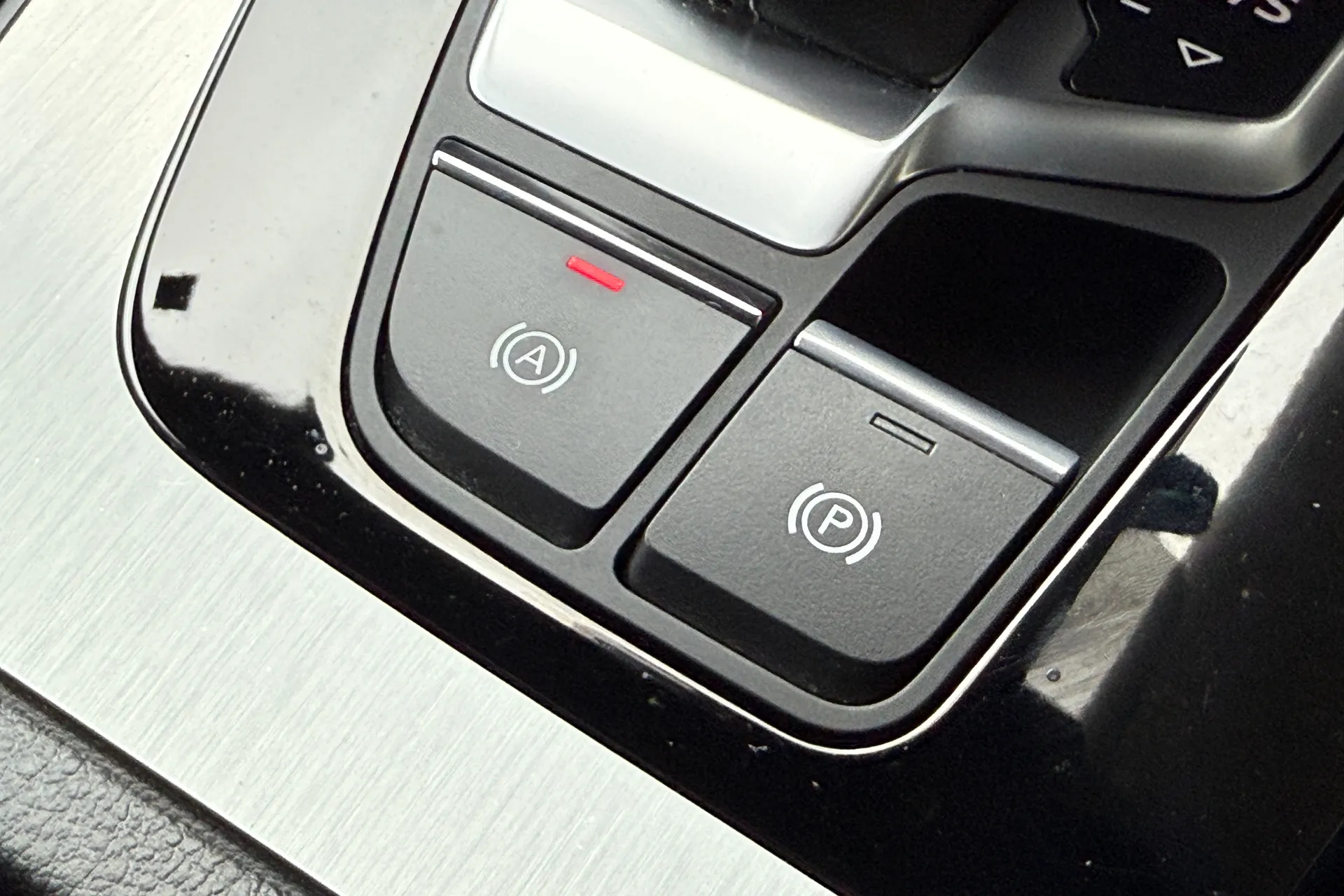 Audi Q5 thumbnail image number 31