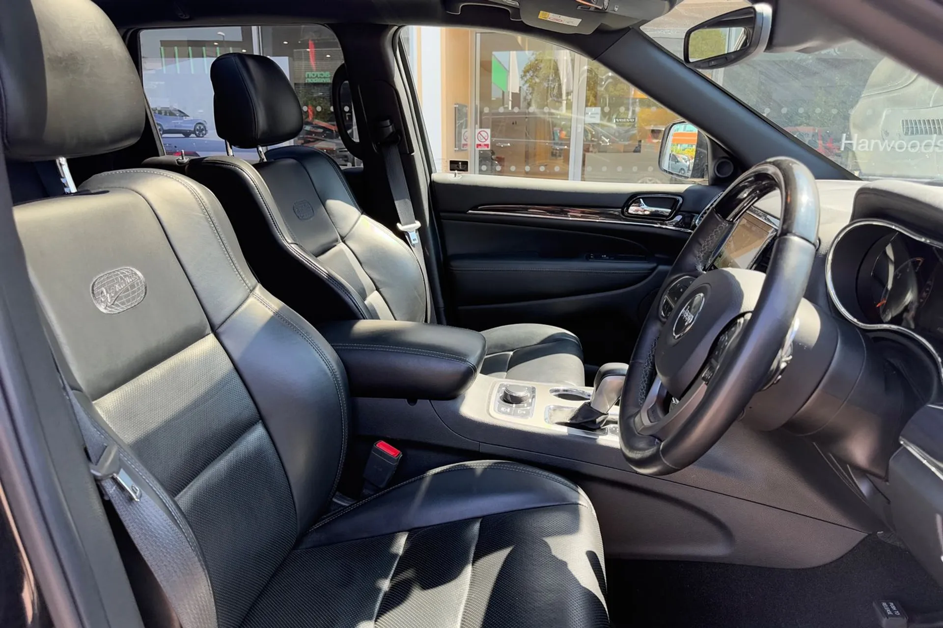 JEEP GRAND CHEROKEE thumbnail image number 25