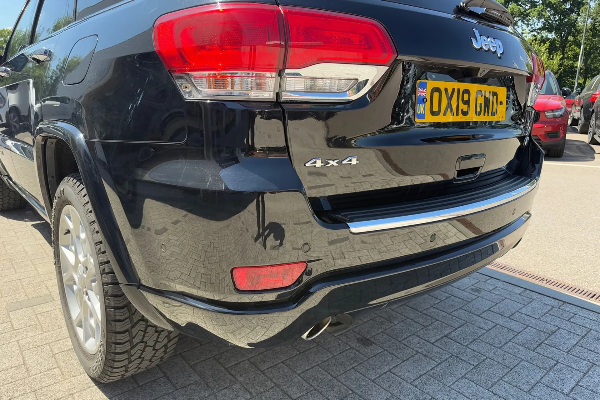 JEEP GRAND CHEROKEE thumbnail image number 17